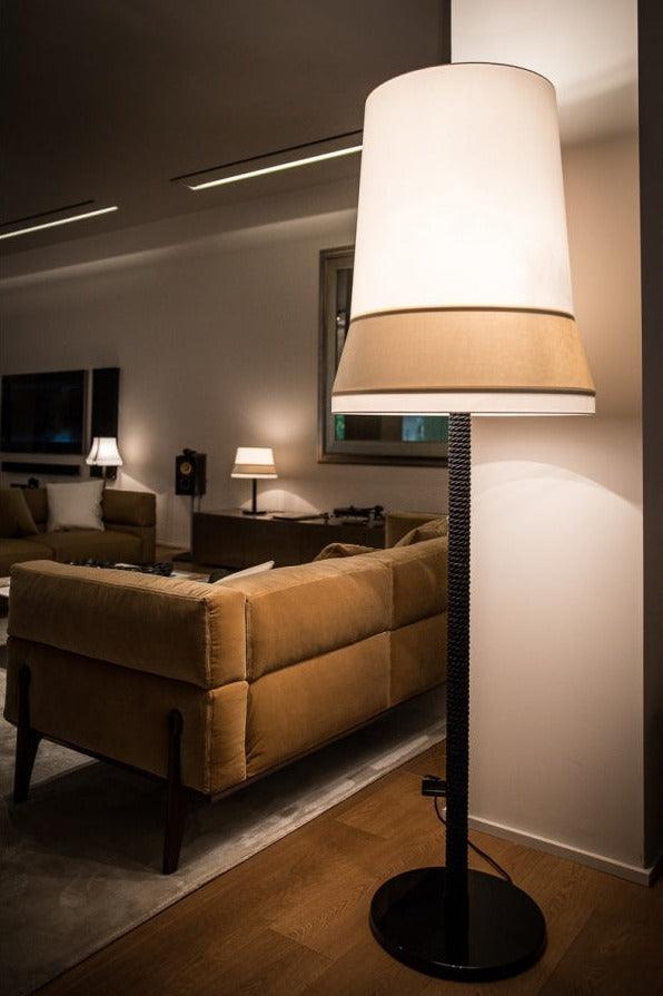 Lampa podłogowa AUDREY biały z niebieskim wykończeniem Contardi Eye on Design