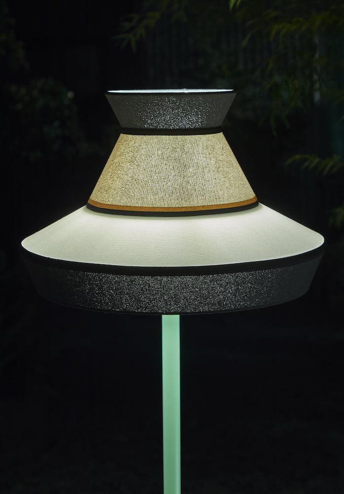 Lampa podłogowa zewnętrzna CALYPSO GUADALOUPE czarno-biały – Contardi