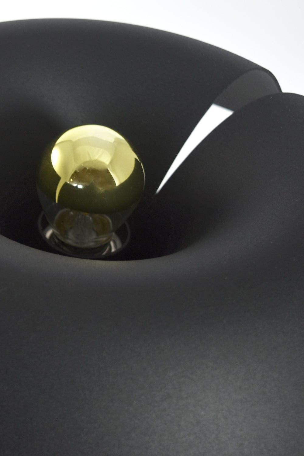 Lampa podłogowa CYCNUS czarny AYTM Eye on Design