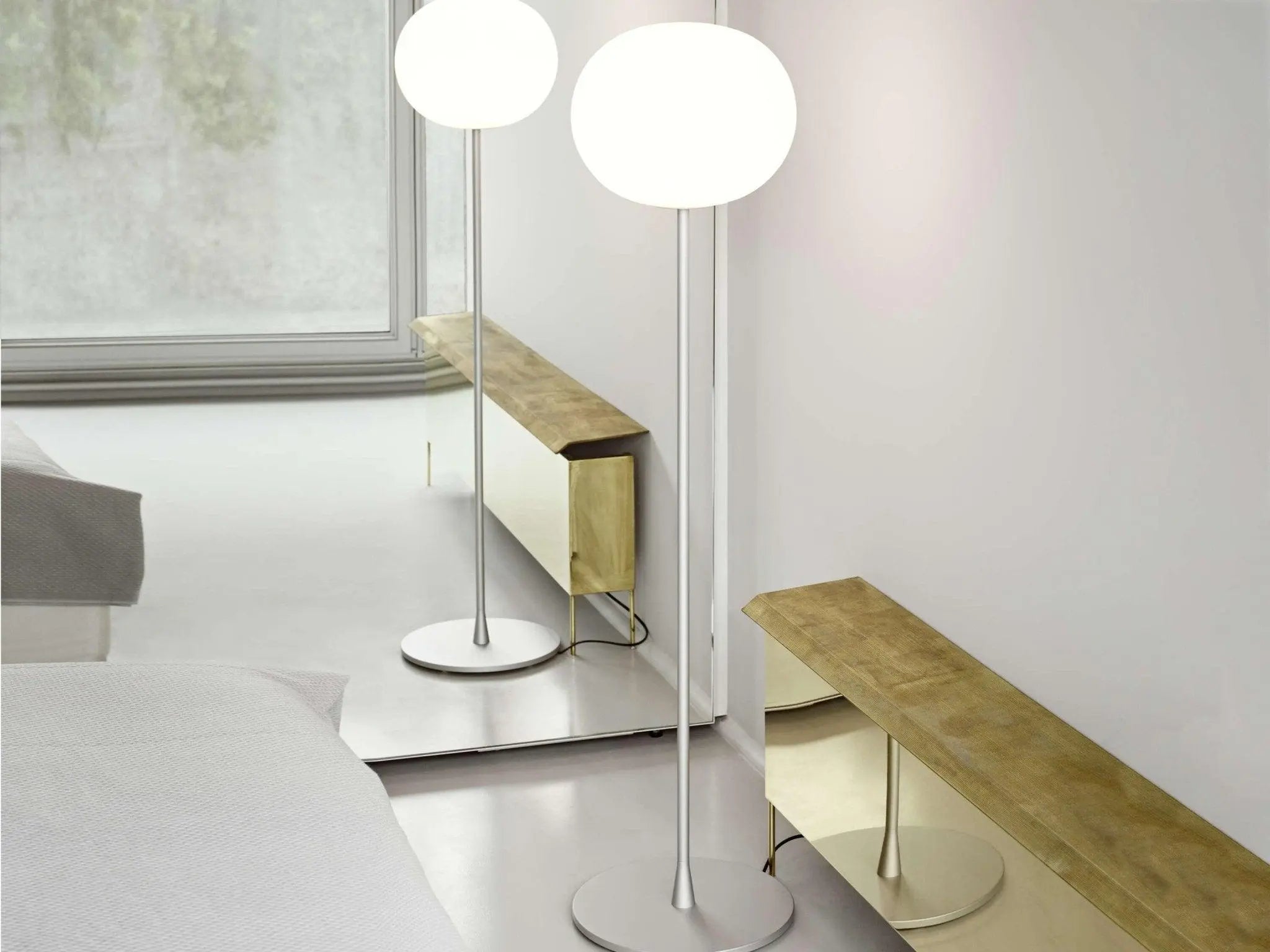 Lampa stojąca GLO-BALL srebrny – Flos