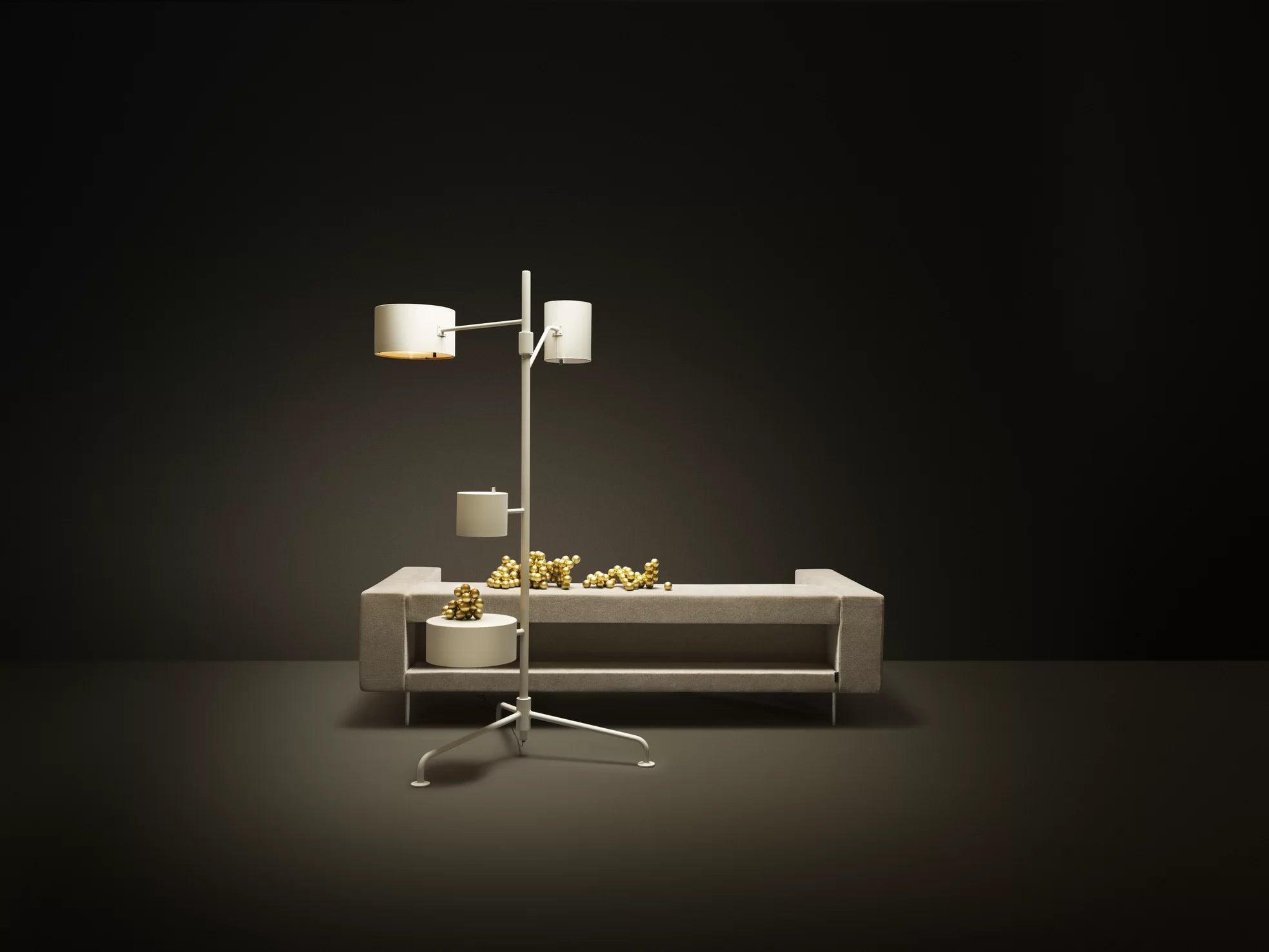 Lampa podłogowa STATISTOCRAT szary jedwabisty Moooi Eye on Design