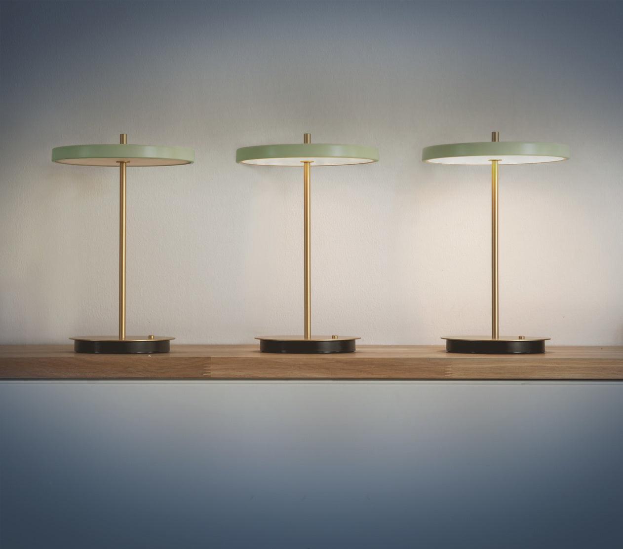 Lampa przenośna ASTERIA MOVE pistacjowy UMAGE Eye on Design