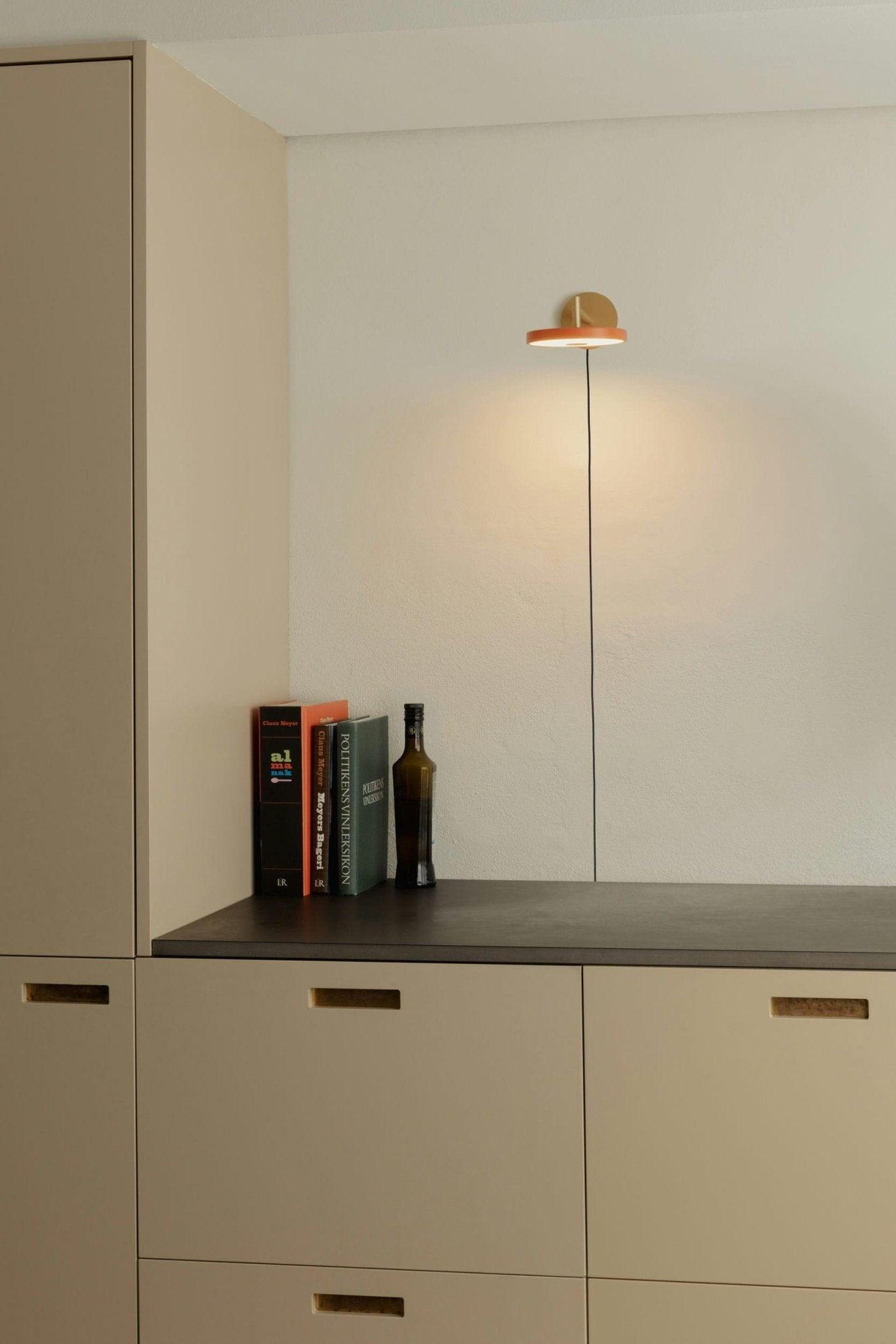 Lampa ścienna ASTERIA WALL pomarańczowy UMAGE Eye on Design