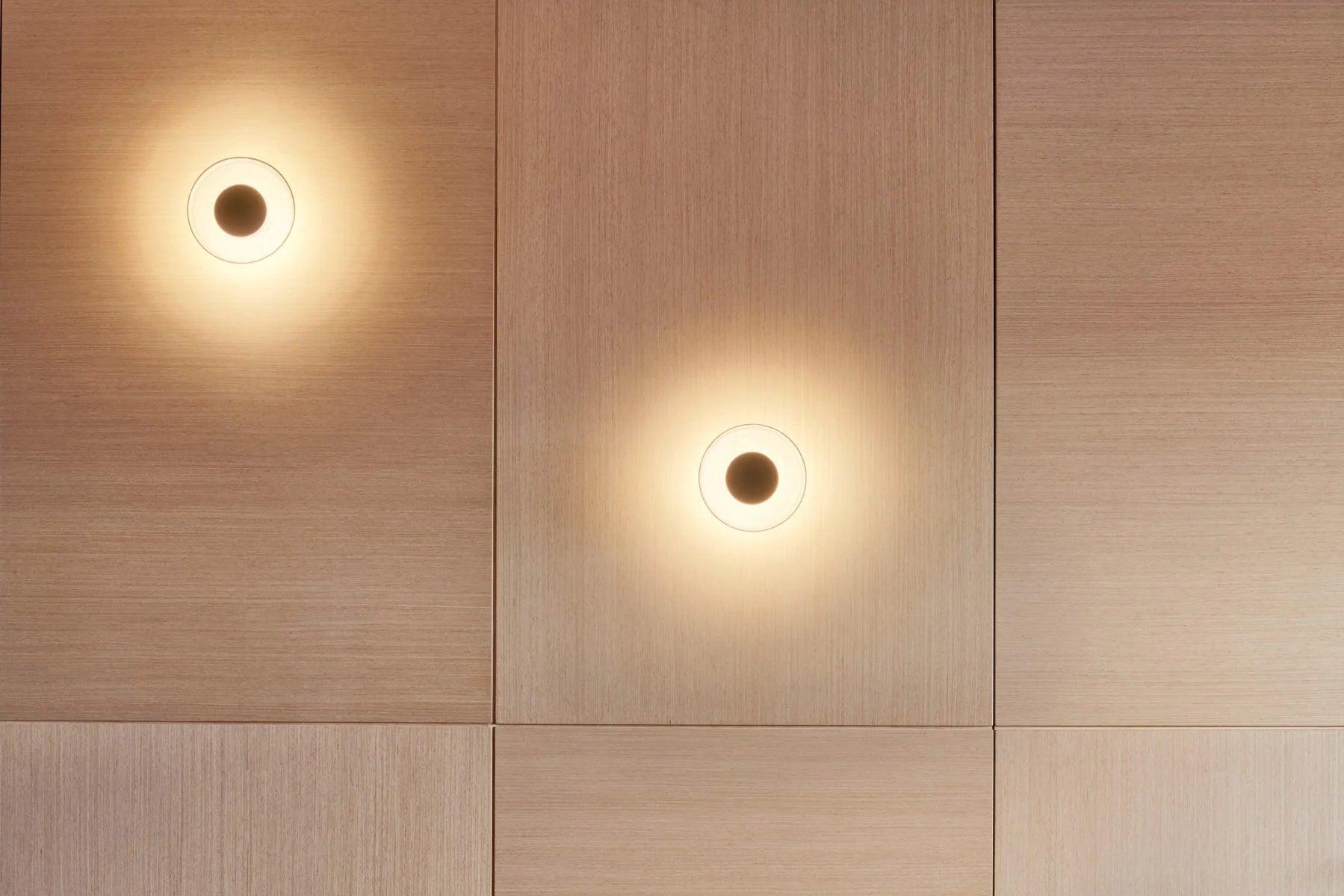 Lampa ścienna AURA dymione szkło Marset Eye on Design