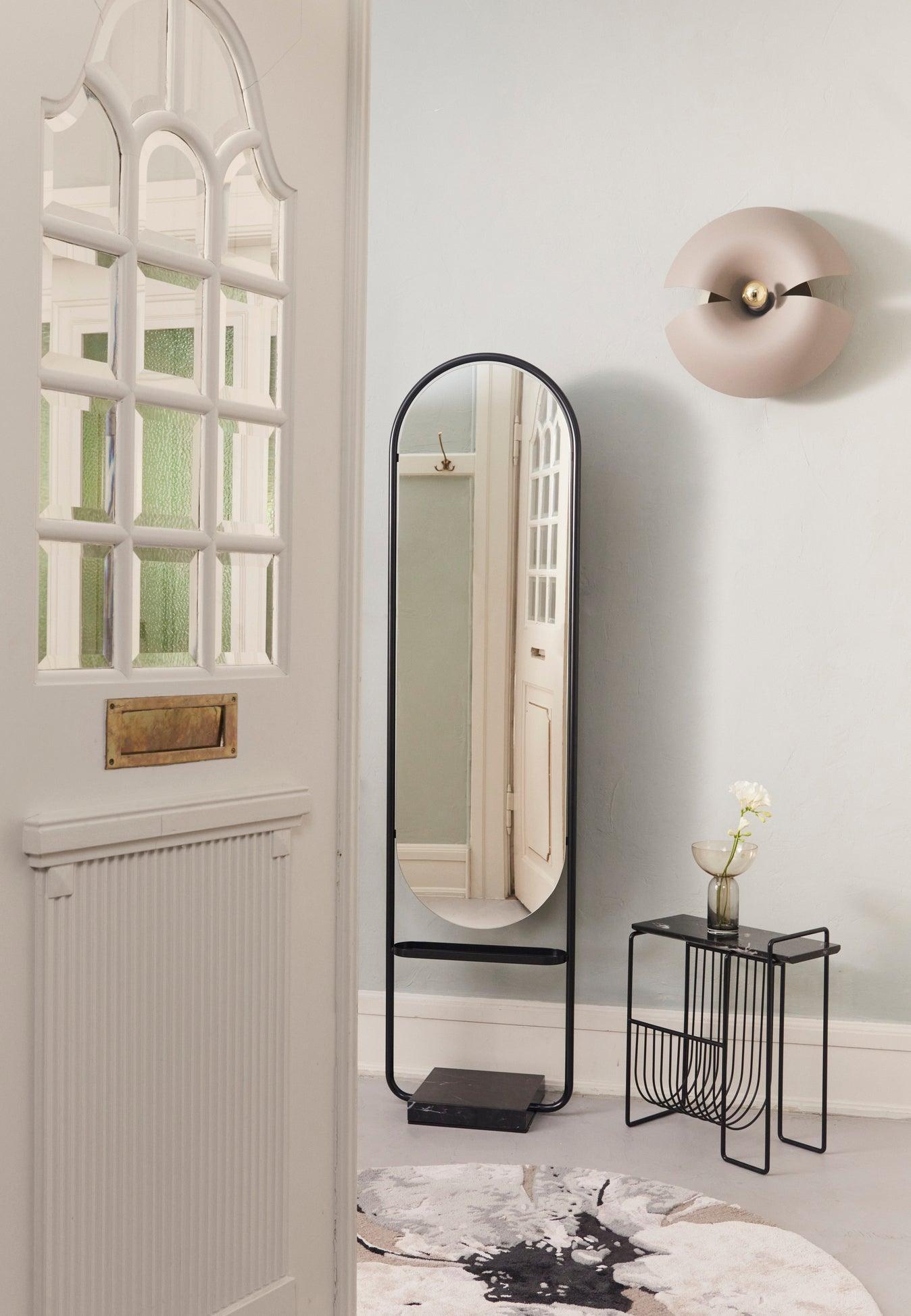 Lampa ścienna CYCNUS czarny AYTM Eye on Design