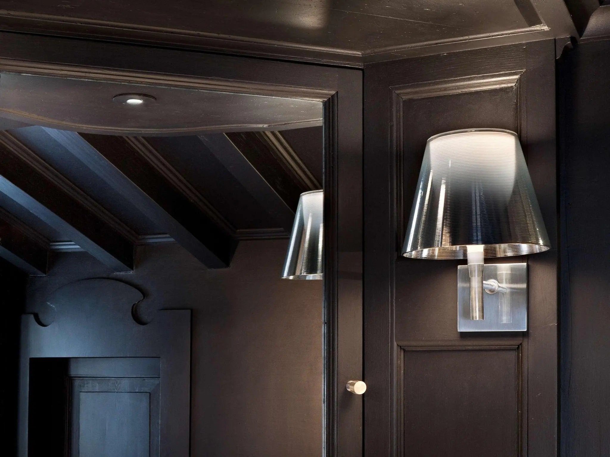 Lampa ścienna KTRIBE brązowy – Flos