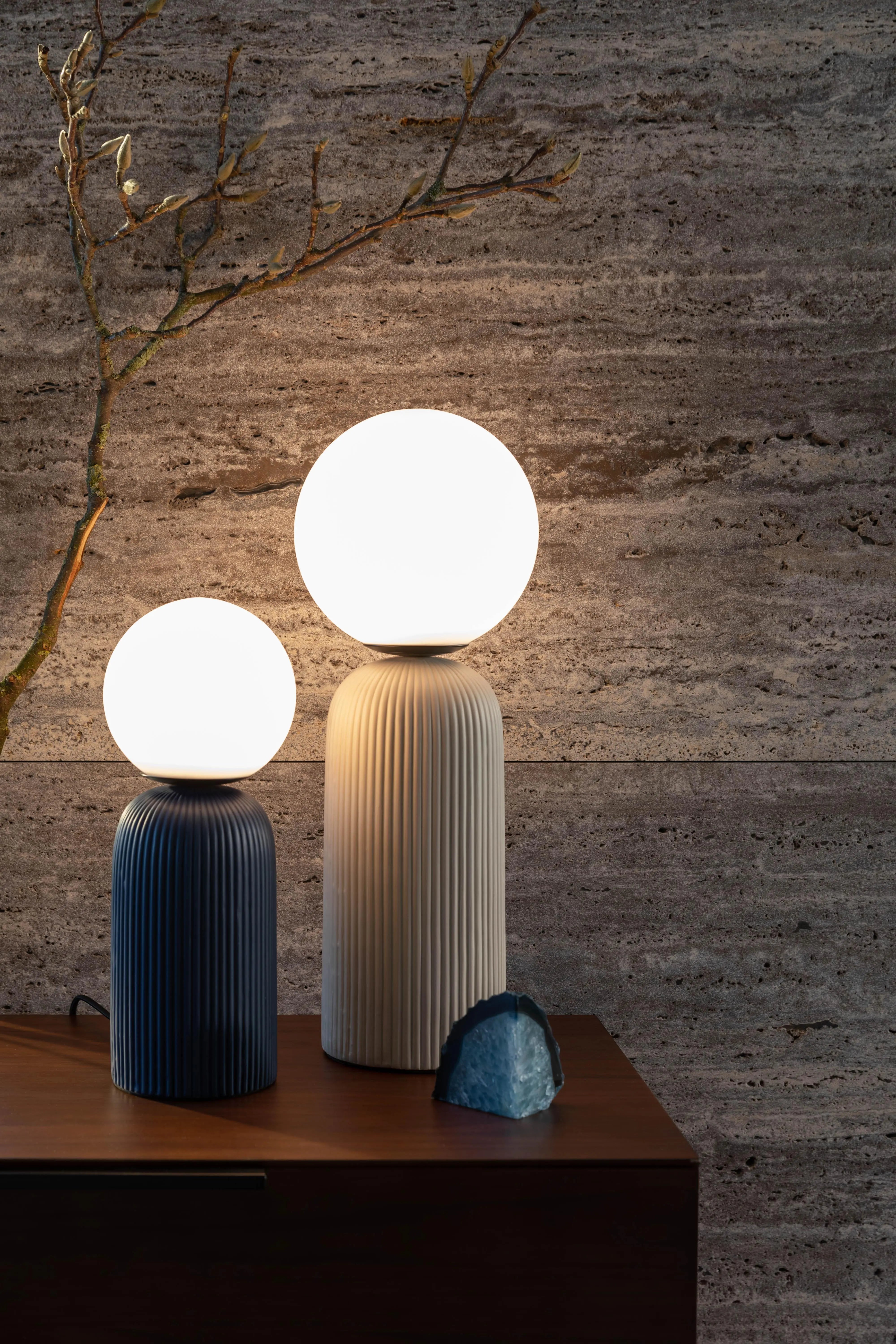 Lampa stołowa DASH beżowy – bawełna i szkło
