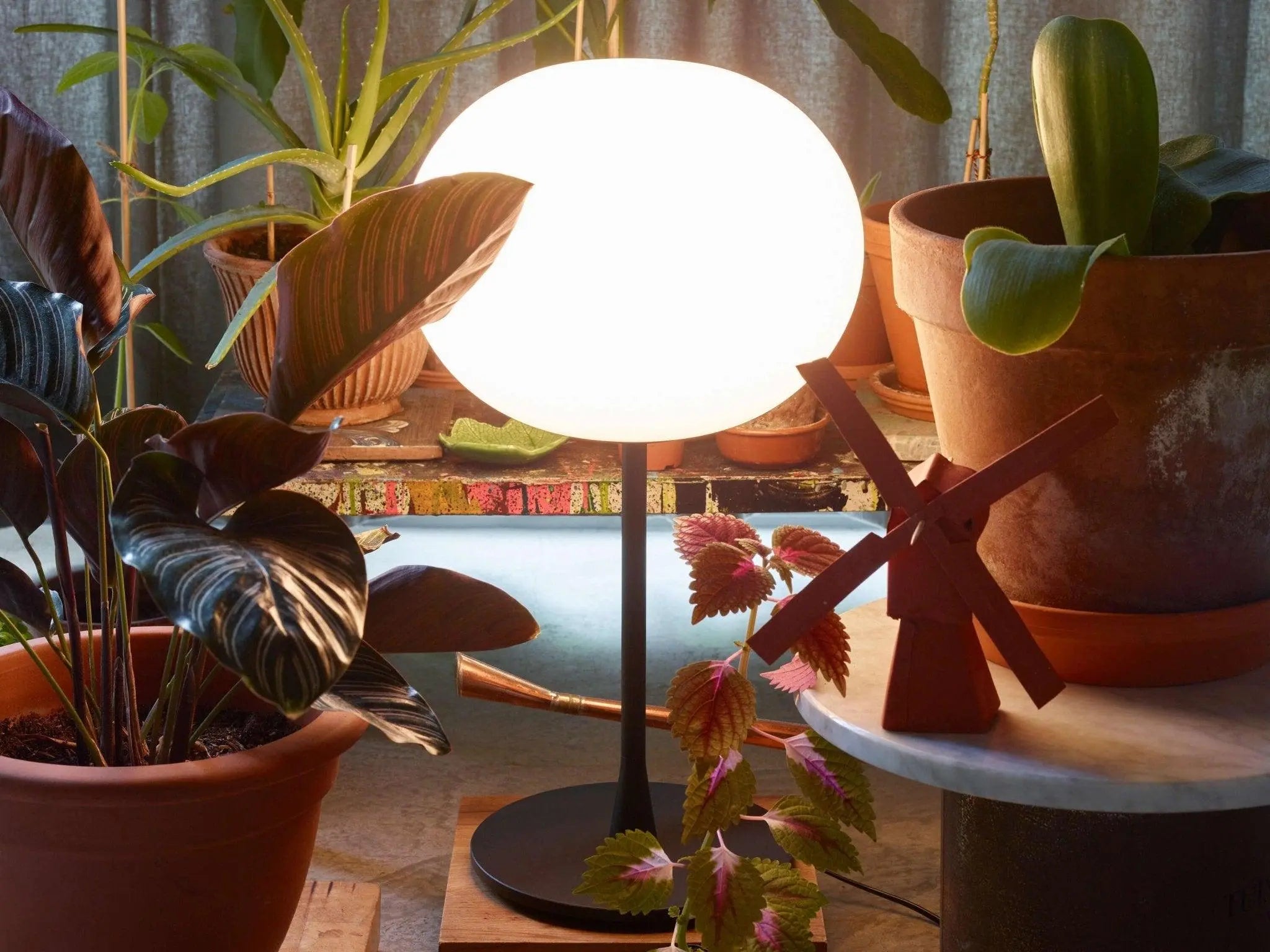 Lampa stołowa GLO-BALL TABLE czarny matowy – szkło, Flos
