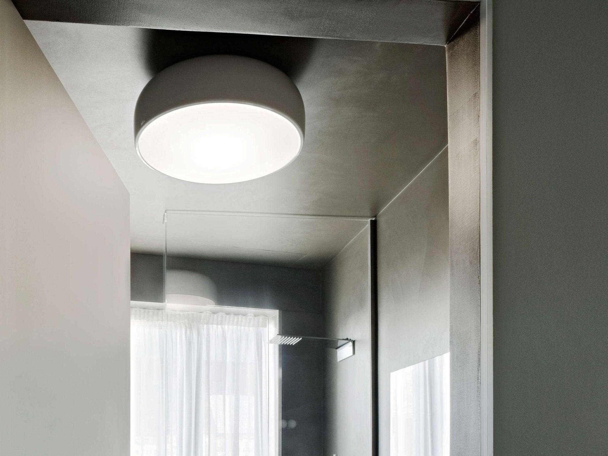 Lampa sufitowa SMITHFIELD ciemnobeżowy Flos Eye on Design