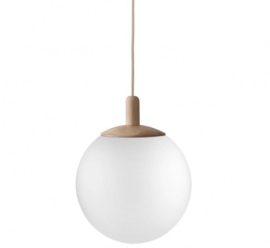 Lampa wisząca ALUR mleczne szkło z drewnem Kaspa Eye on Design