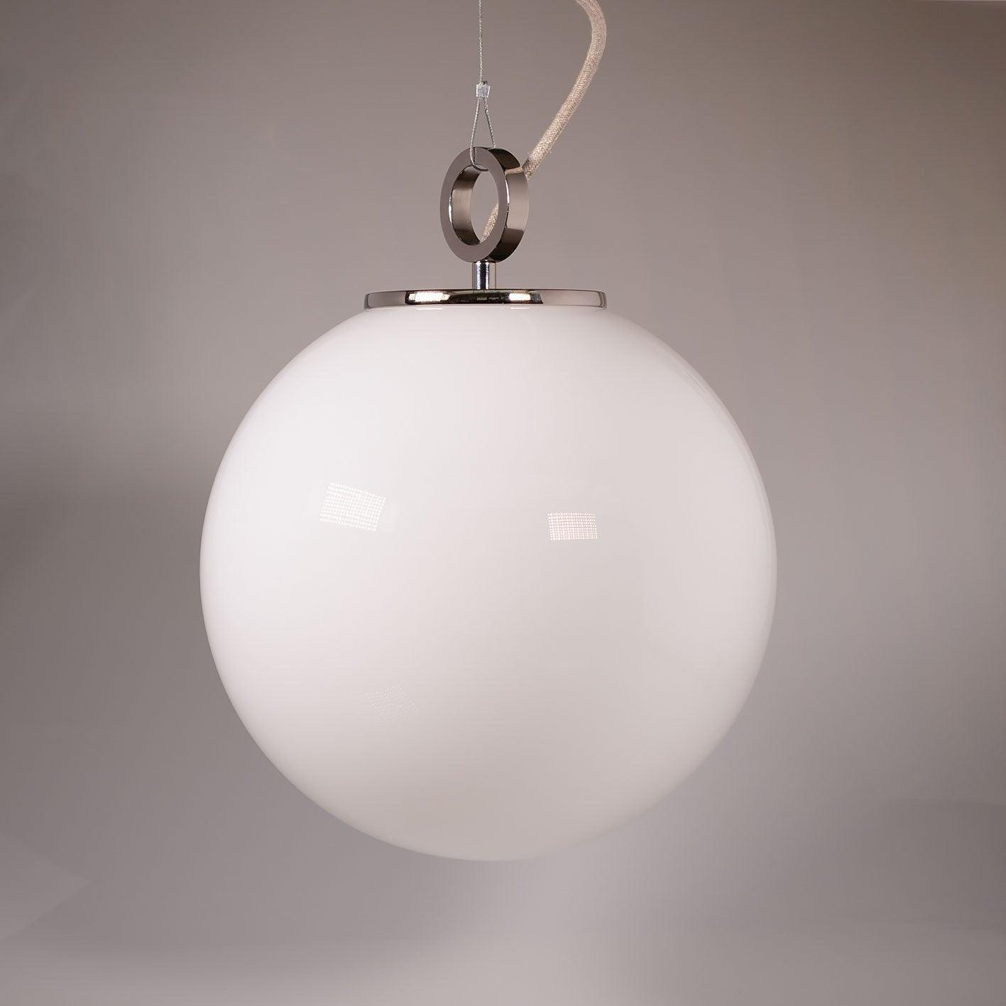 Lampa wisząca BIAŁA KULA nikiel Embassy Interiors Eye on Design