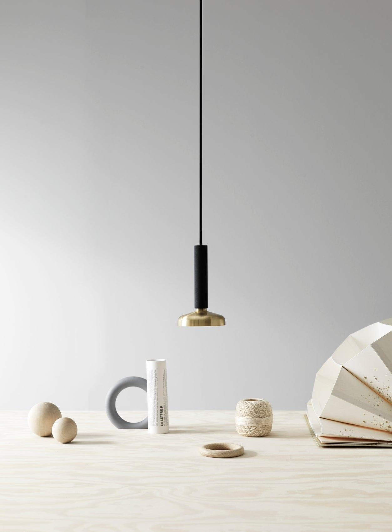 Lampa wisząca BLEND zielony z mosiężnym wykończeniem Pholc Eye on Design