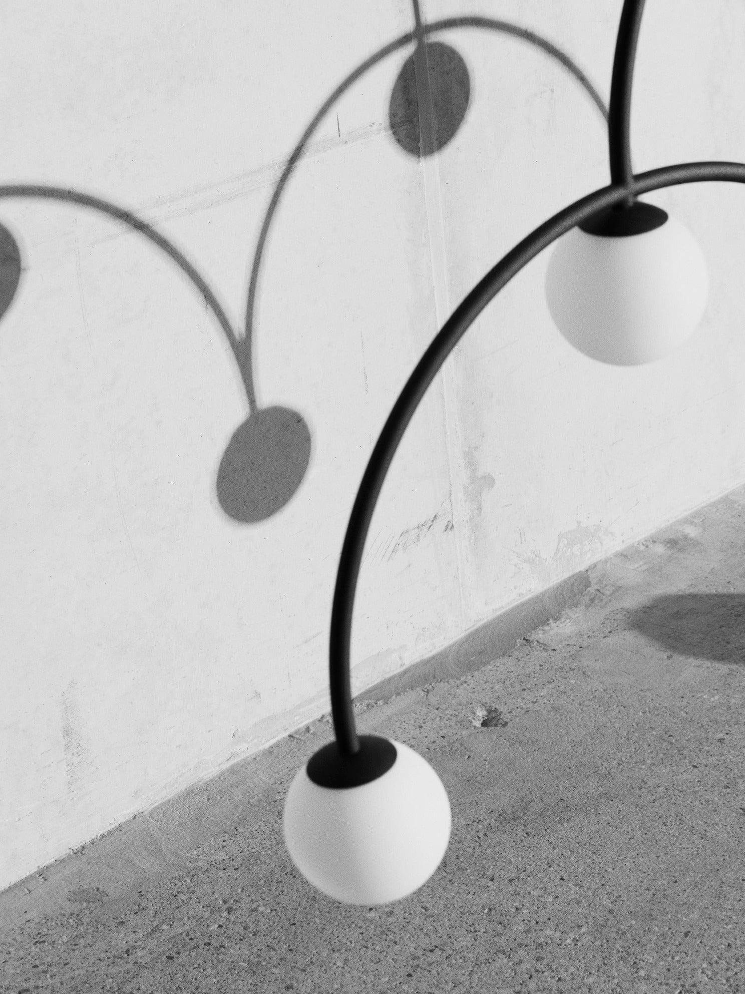 Lampa wisząca BOUNCE GRAND czarny Pholc Eye on Design