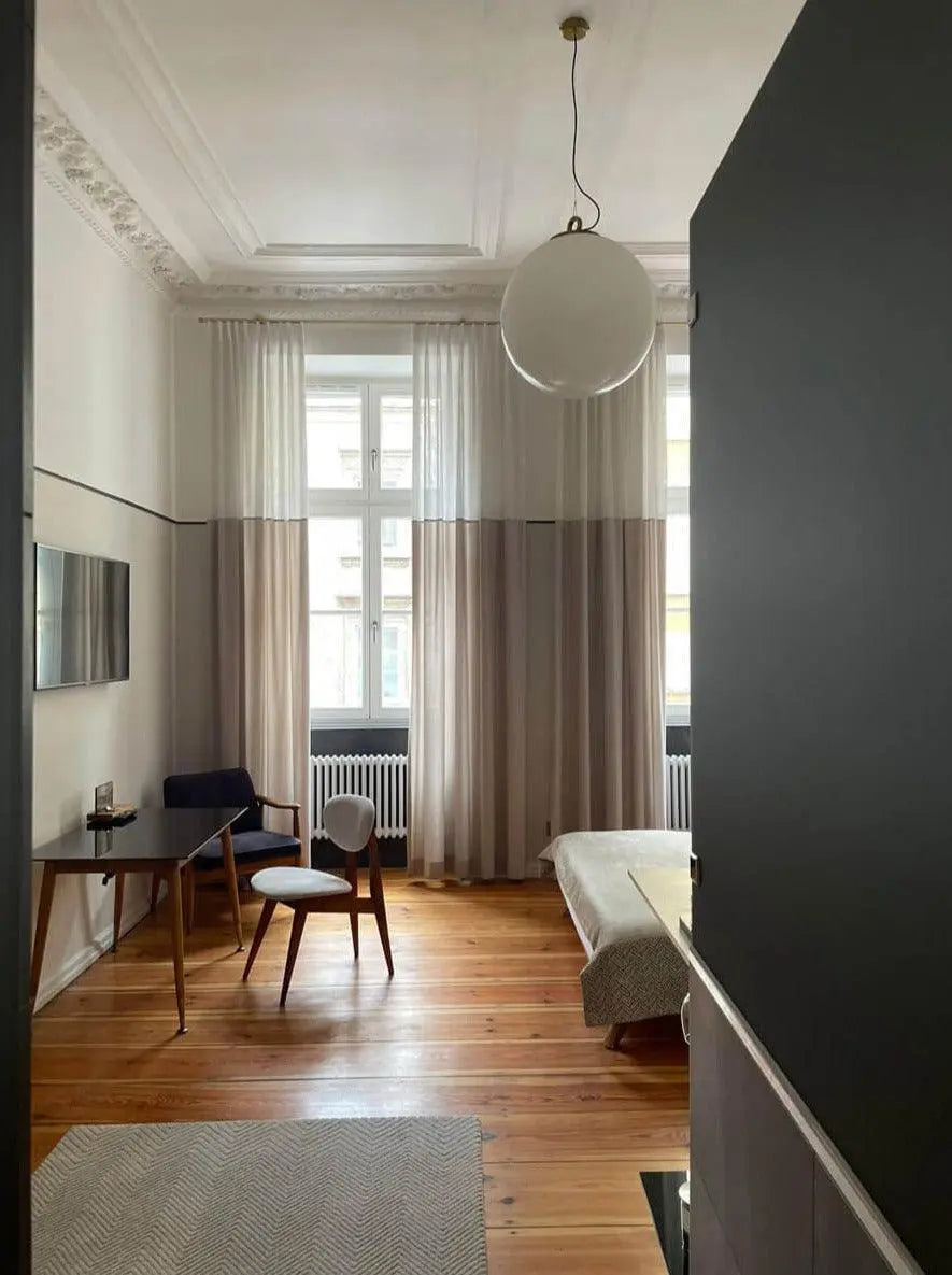 Lampa wisząca duża BIAŁA KULA nikiel – mosiądz, Embassy Interiors