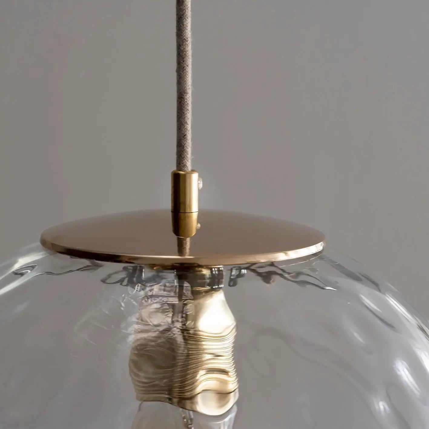 Lampa wisząca KULA REFLEKSYJNA nikiel – Embassy Interiors