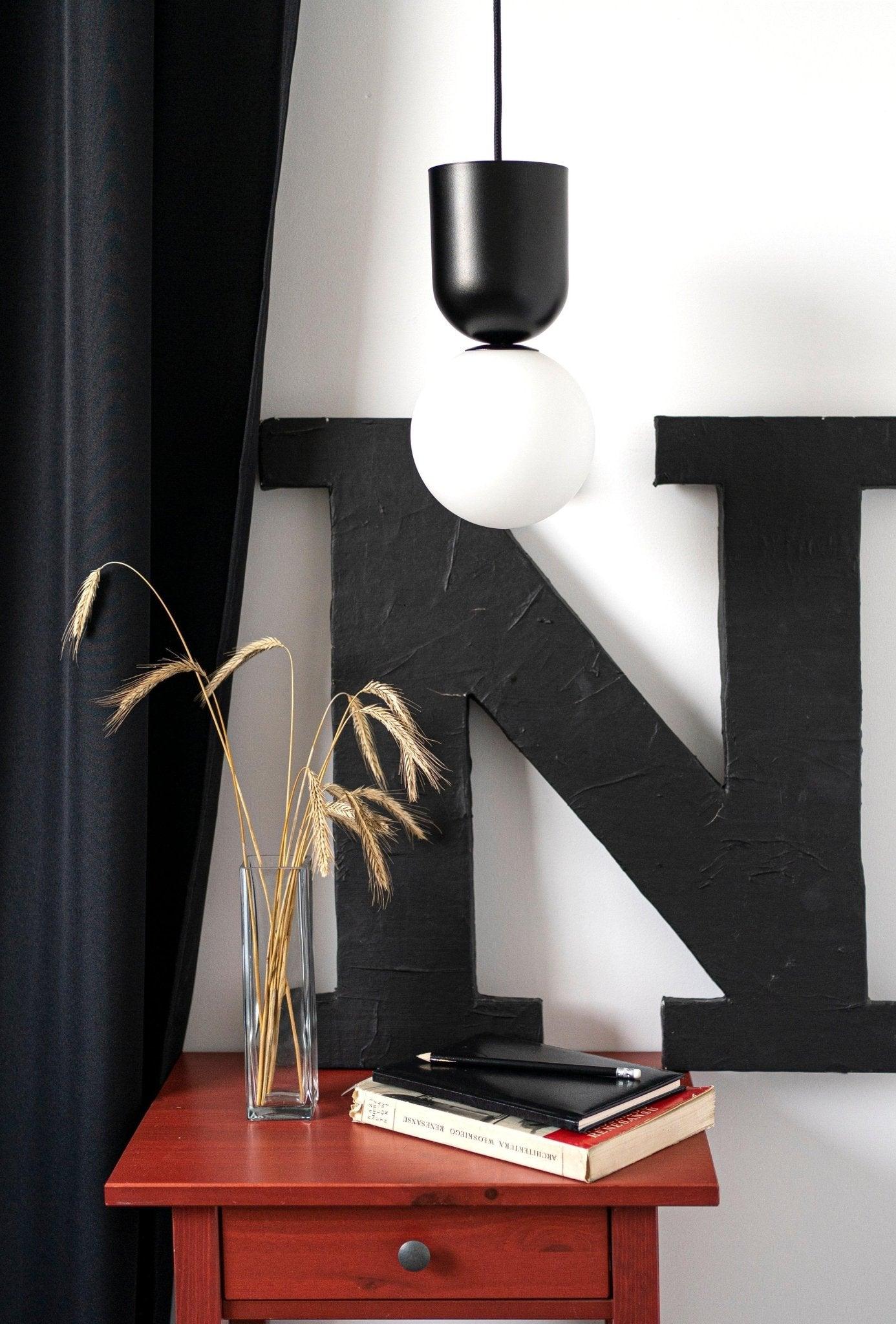 Lampa wisząca LUOTI czarny Ummo Eye on Design