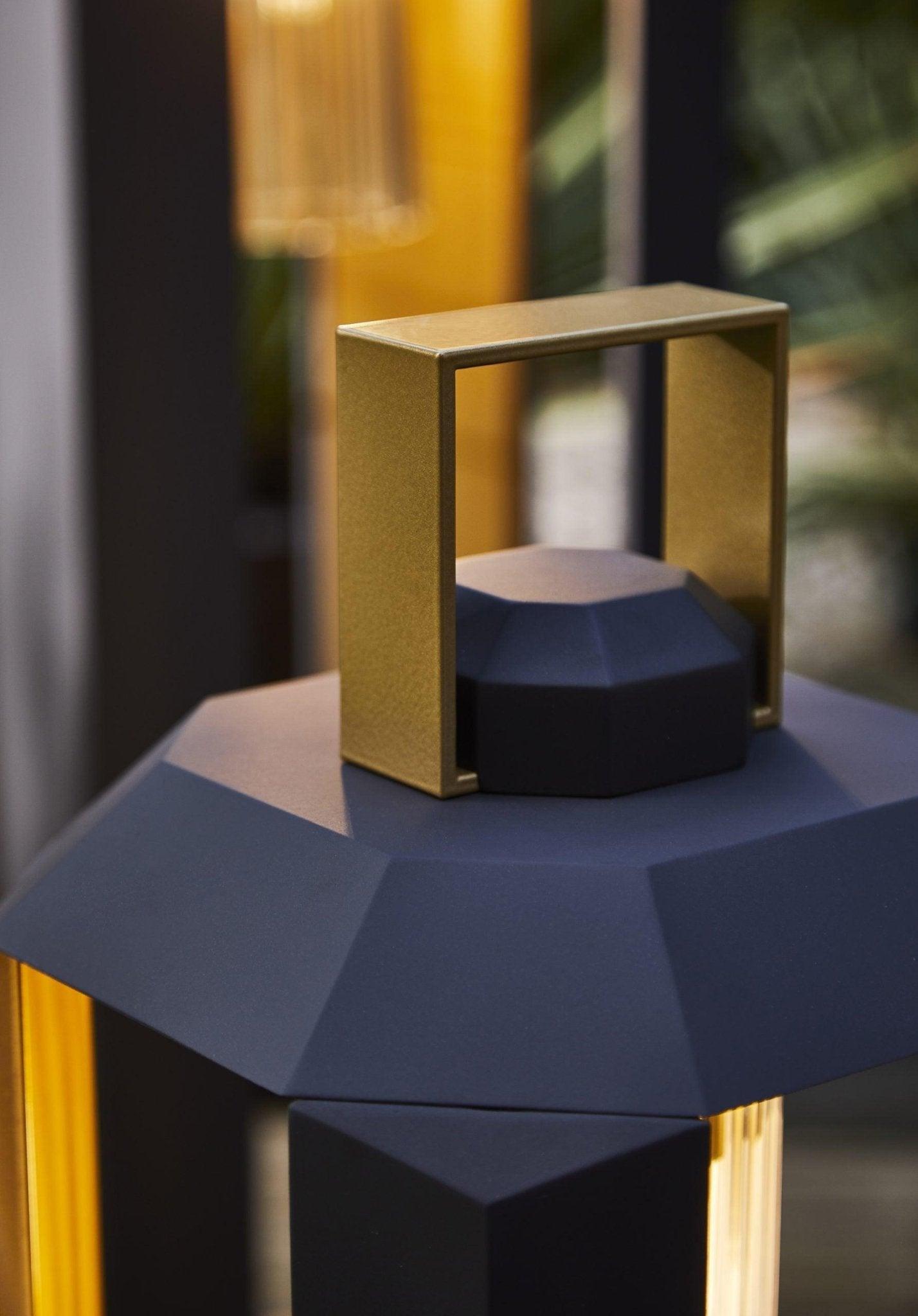 Lampa zewnętrzna akumulatorowa CUBE BATTERY ciemnobrązowy Contardi Eye on Design