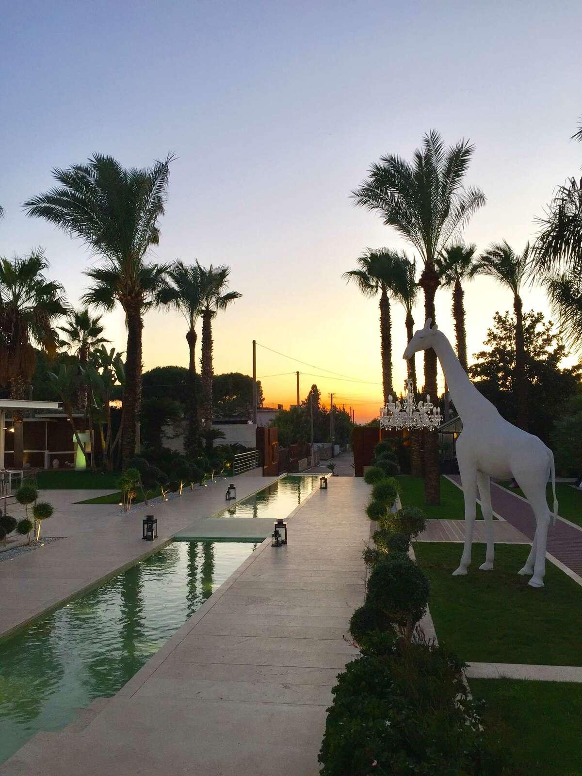 Lampa zewnętrzna GIRAFFE IN LOVE XL biała Qeeboo Eye on Design