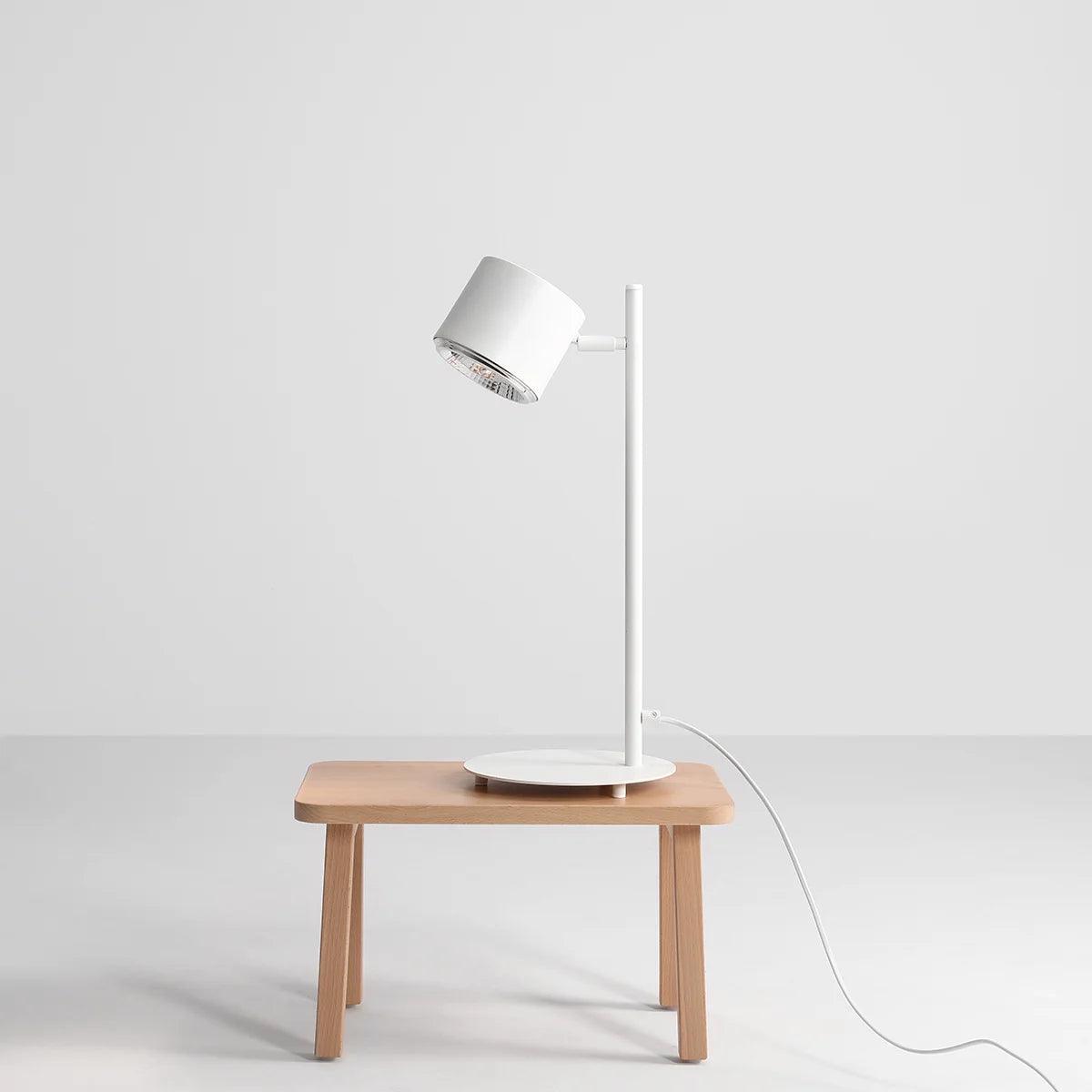 Lampka biurkowa BOT biały Artera Eye on Design