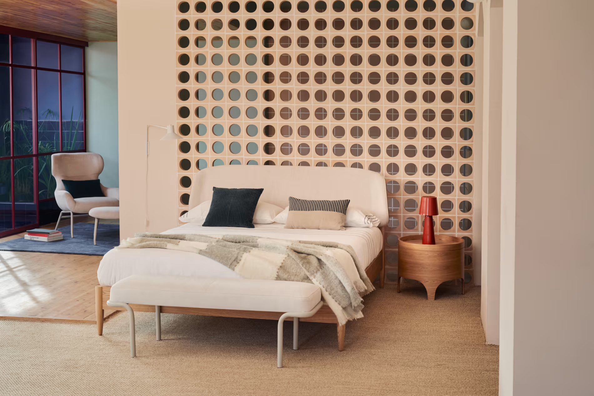 Łóżko OCTAVIA sklejka jesionowa La Forma Eye on Design