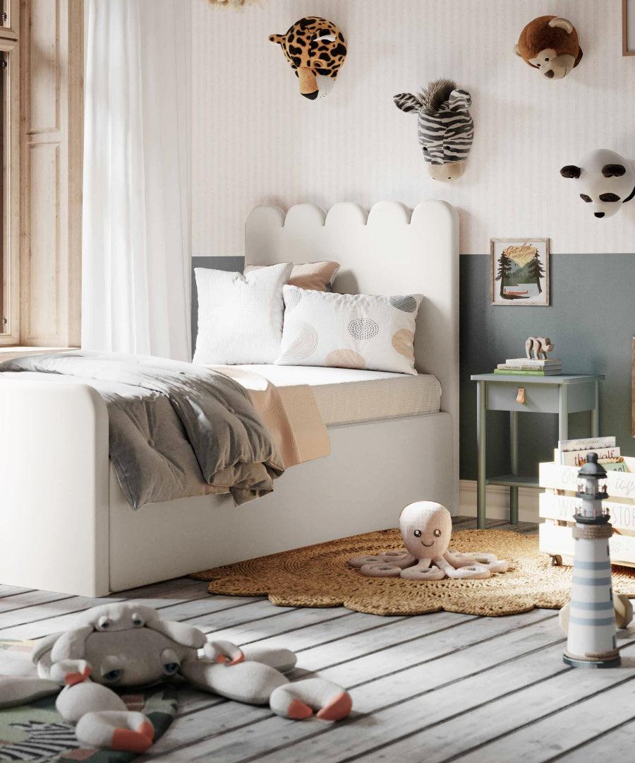Łóżko tapicerowane POPPI jasnobeżowy Happy Barok Eye on Design