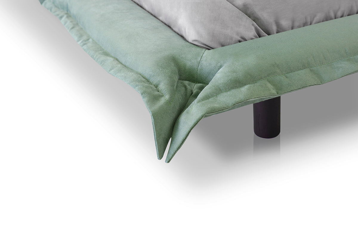 Upholstered VIOLET Bed