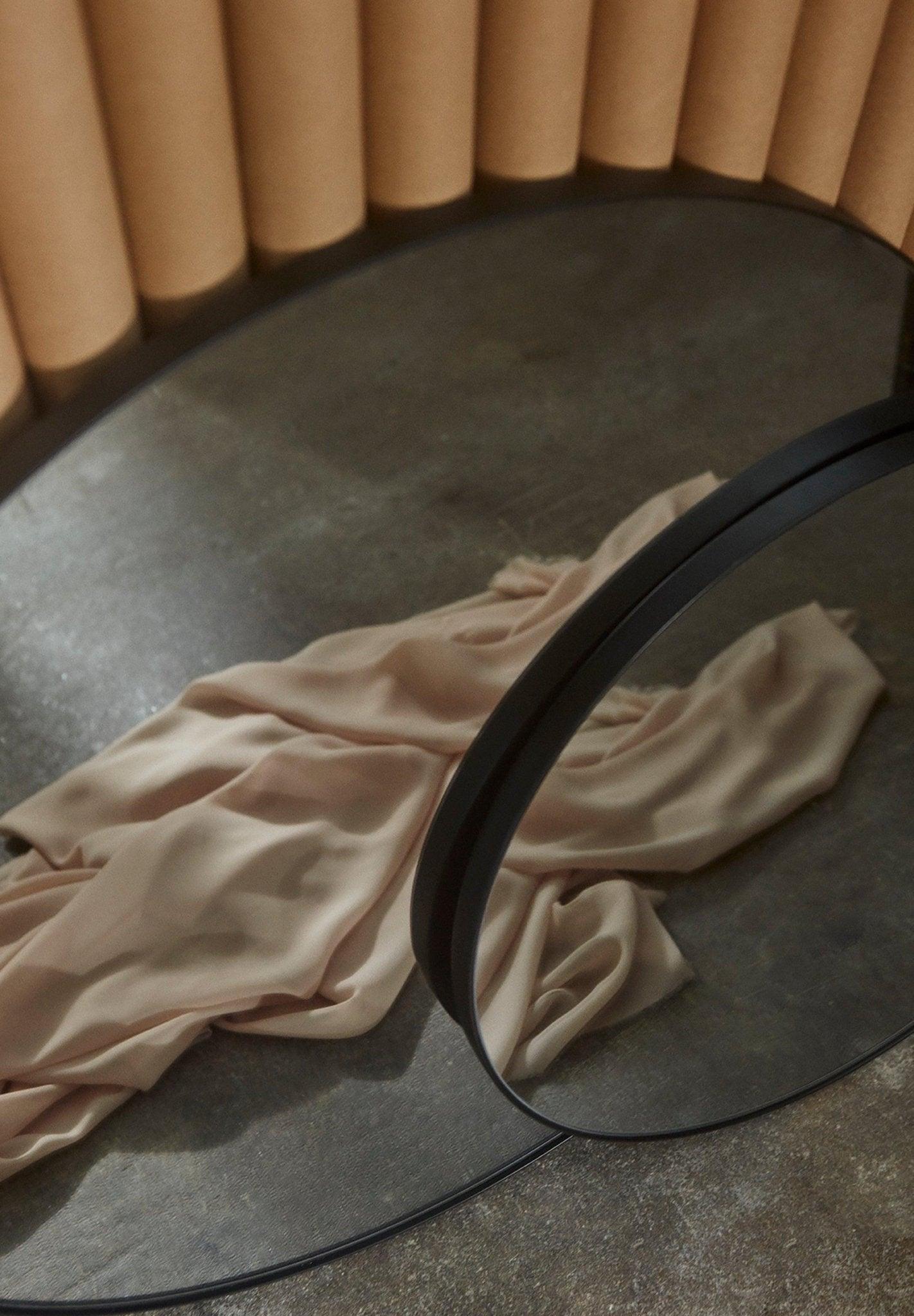 Lustro CIRCUM czarny z przyciemnionym szkłem AYTM Eye on Design