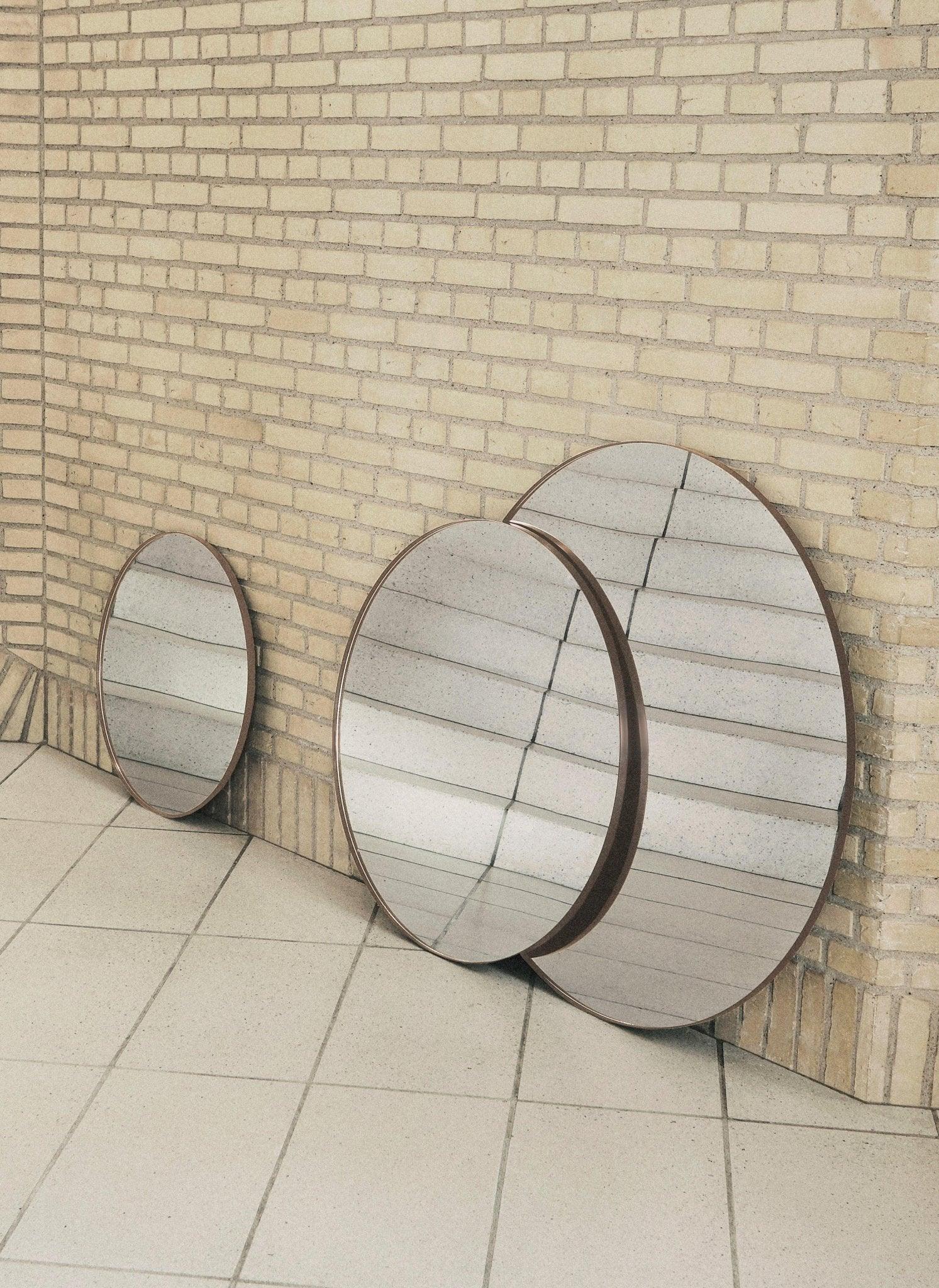 Lustro CIRCUM taupe AYTM Eye on Design