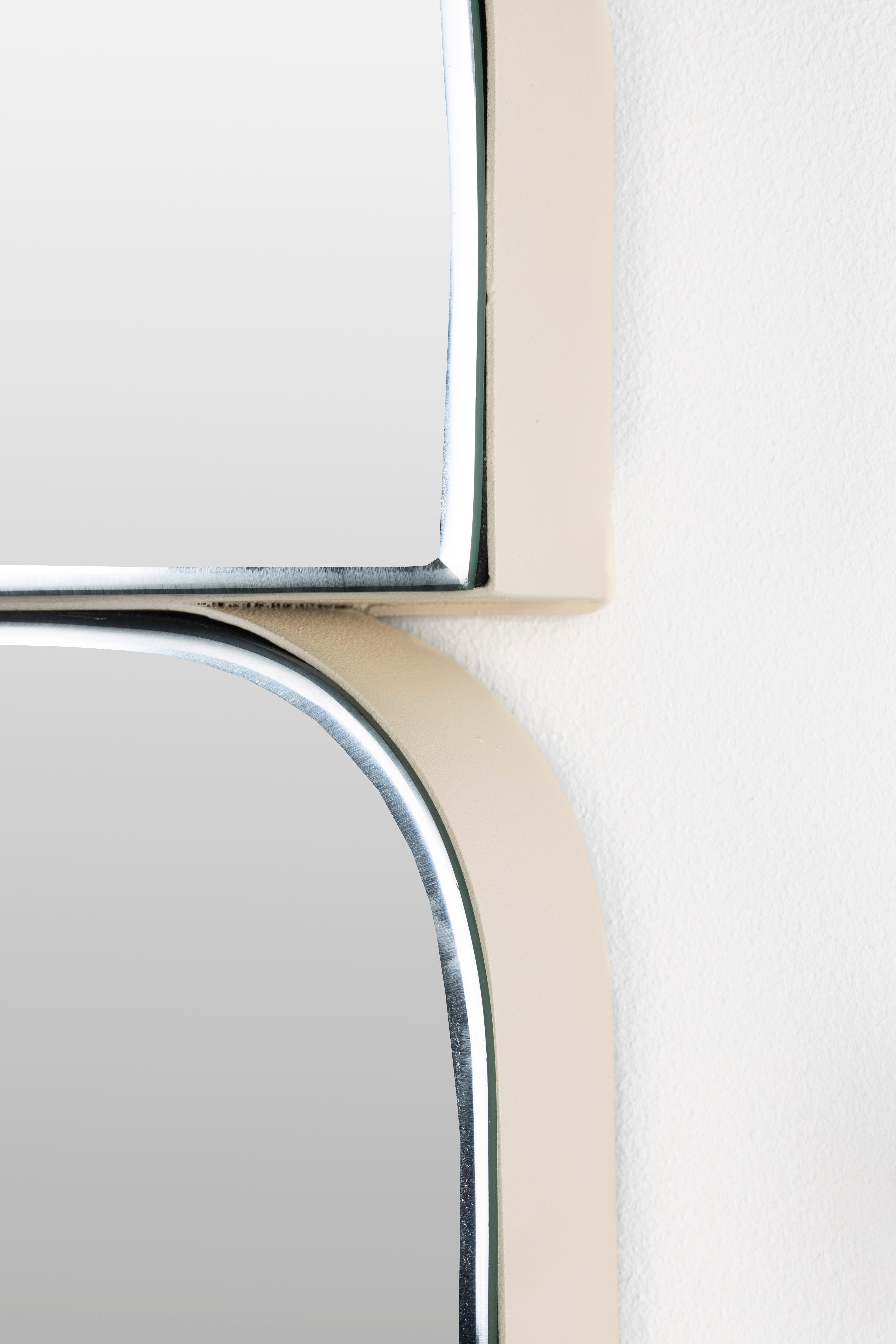 Lustro GLAMOUR beżowy Zuiver Eye on Design