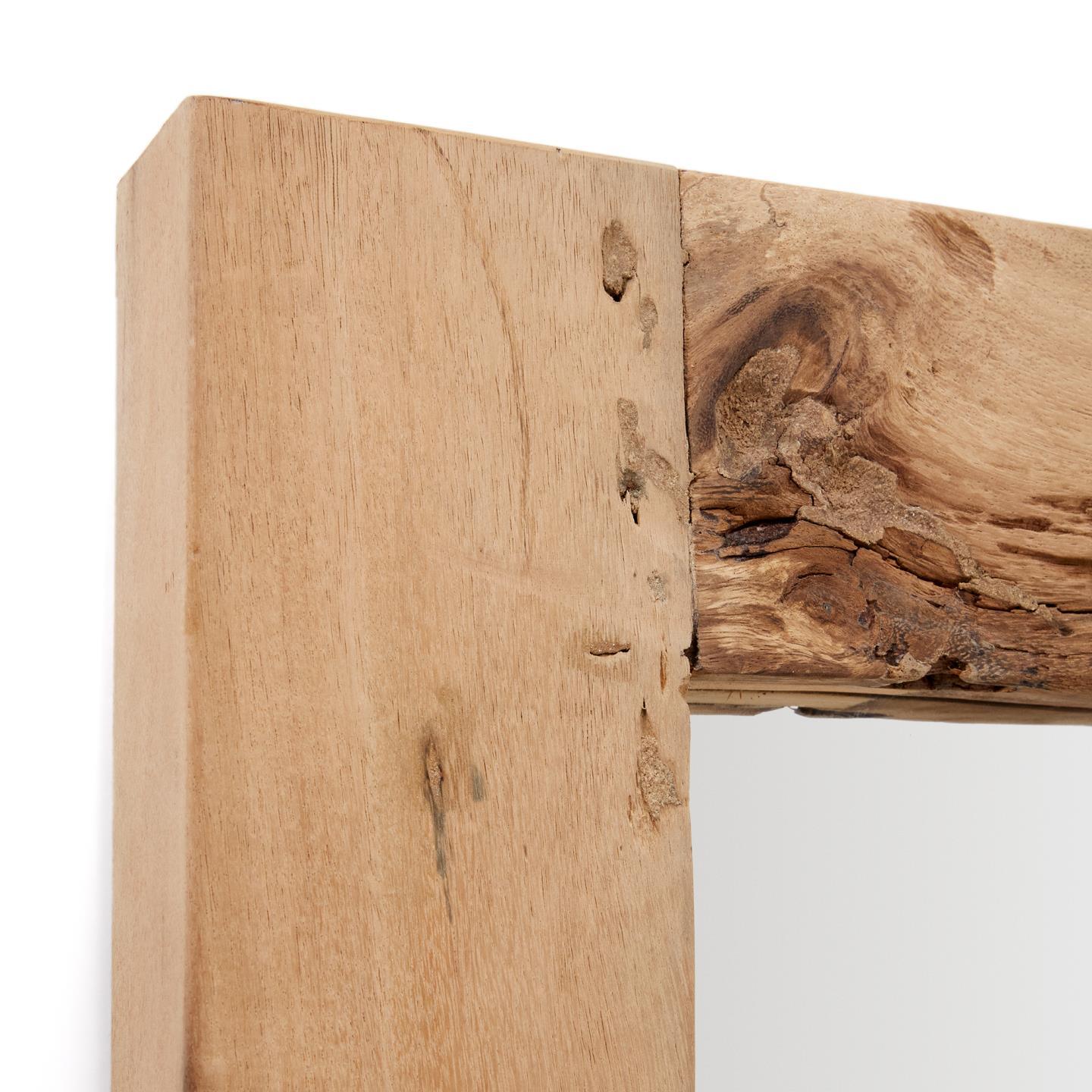 Lustro MADEN drewno z recyklingu La Forma Eye on Design