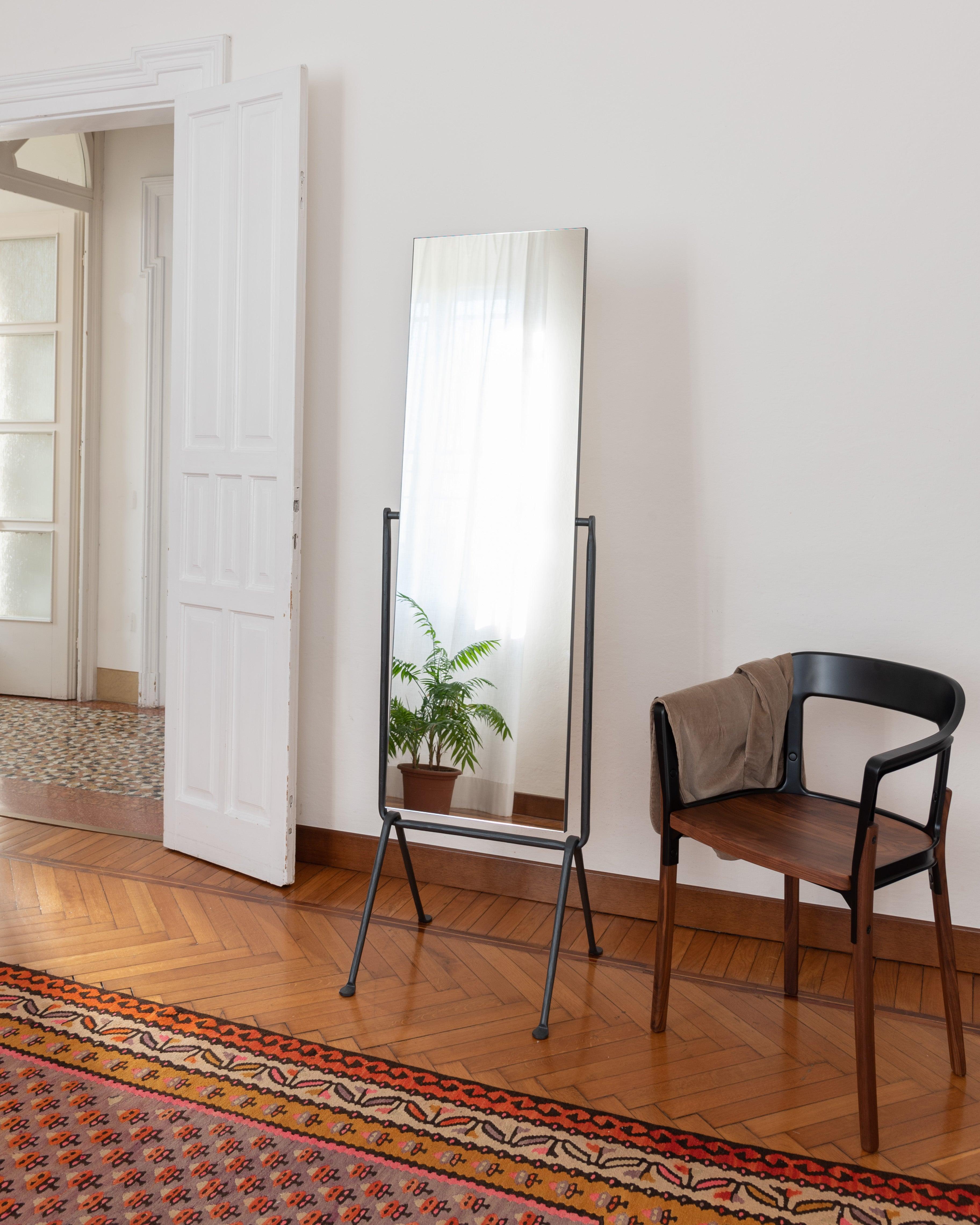 Lustro podłogowe OFFICINA Magis Eye on Design