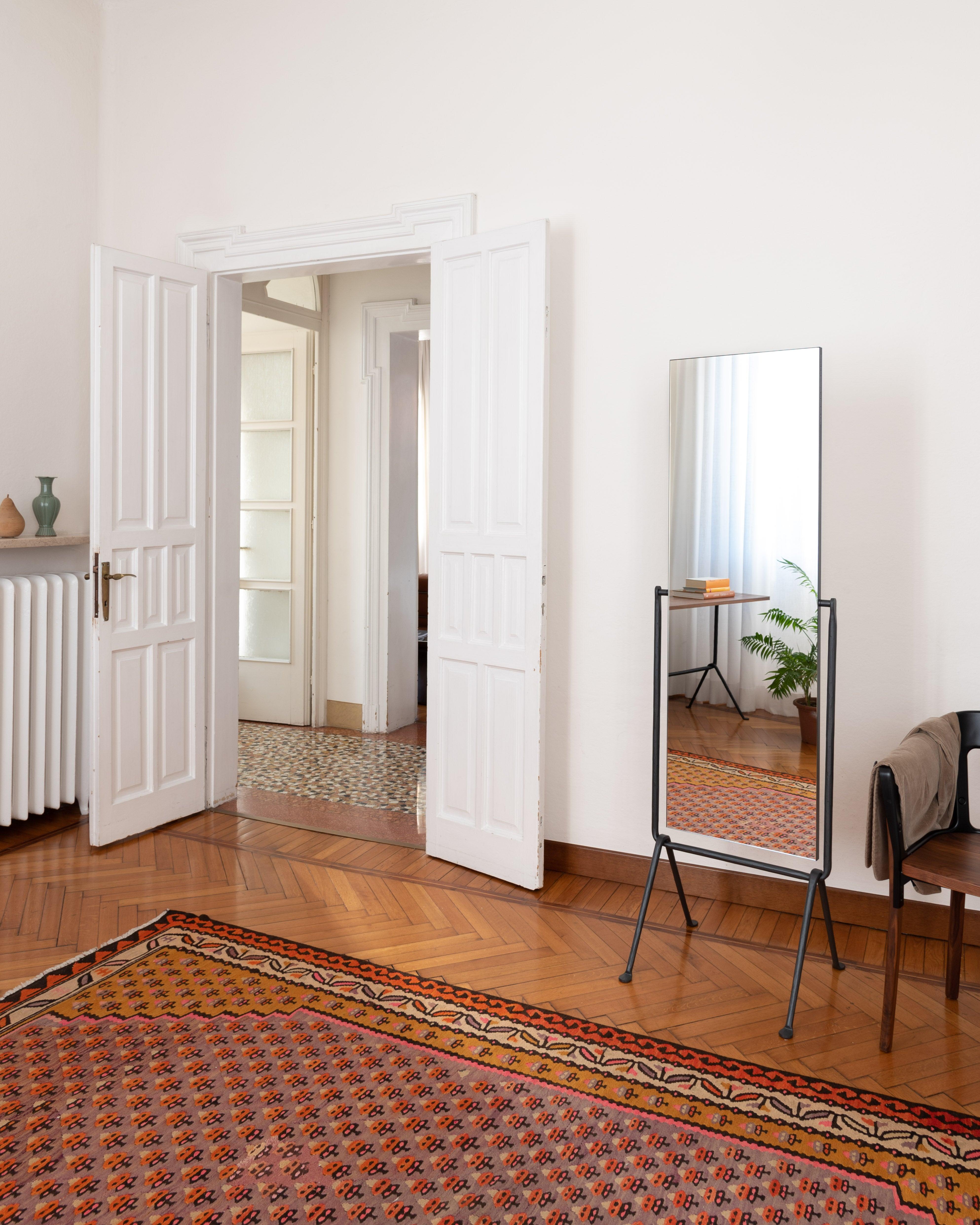 Lustro podłogowe OFFICINA Magis Eye on Design