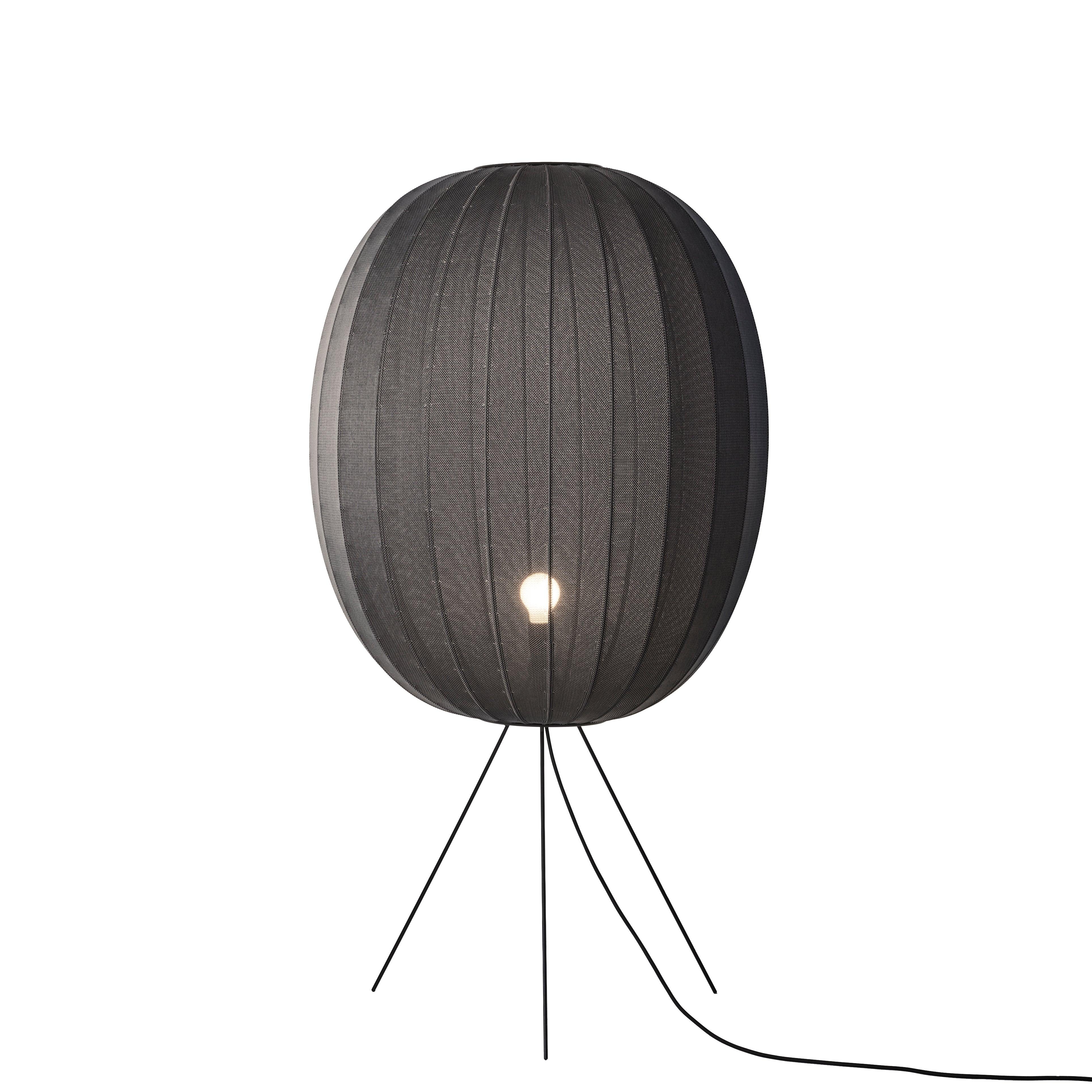 KNIT-WIT black tripod floor lamp