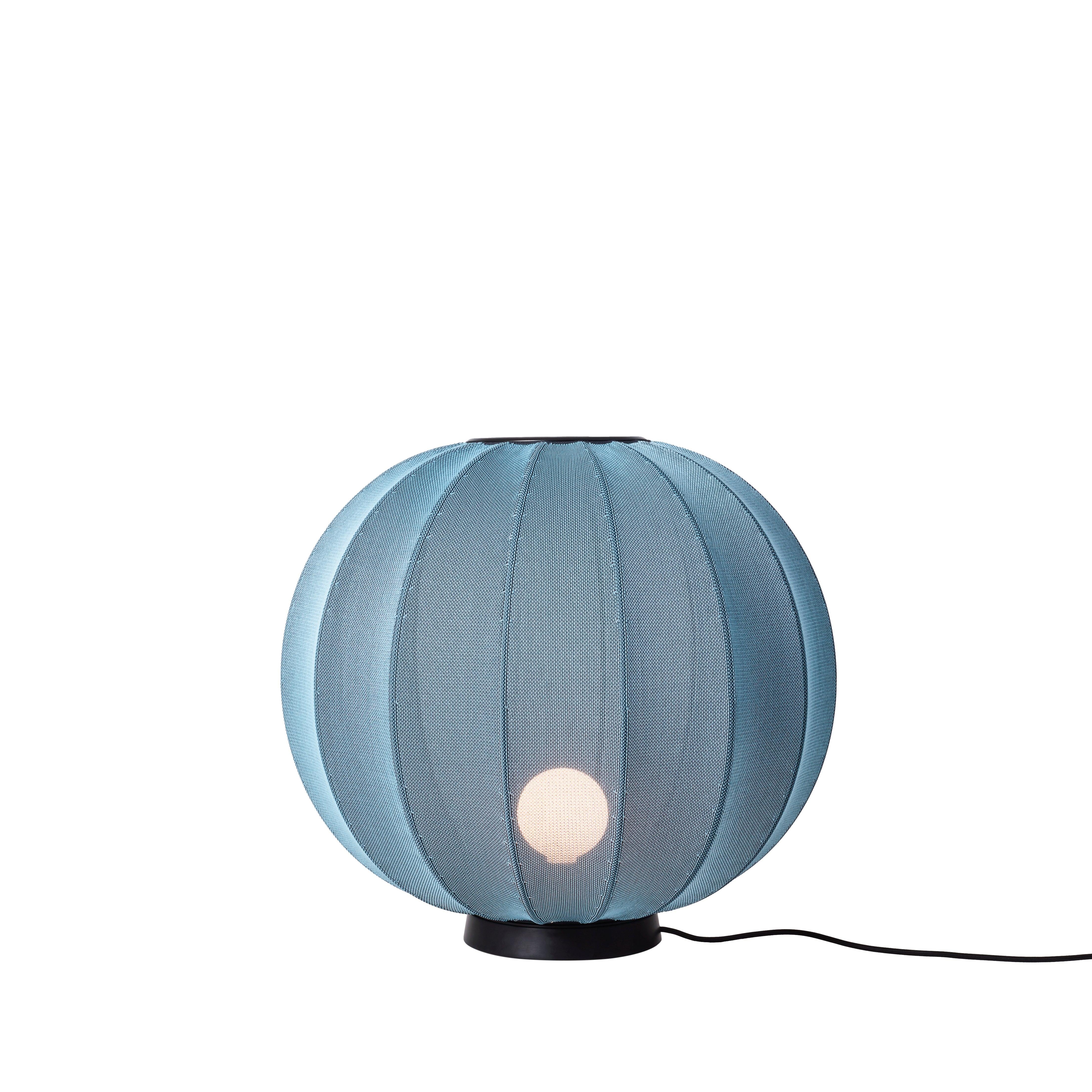 Low Knit-Wit Level blue floor lamp