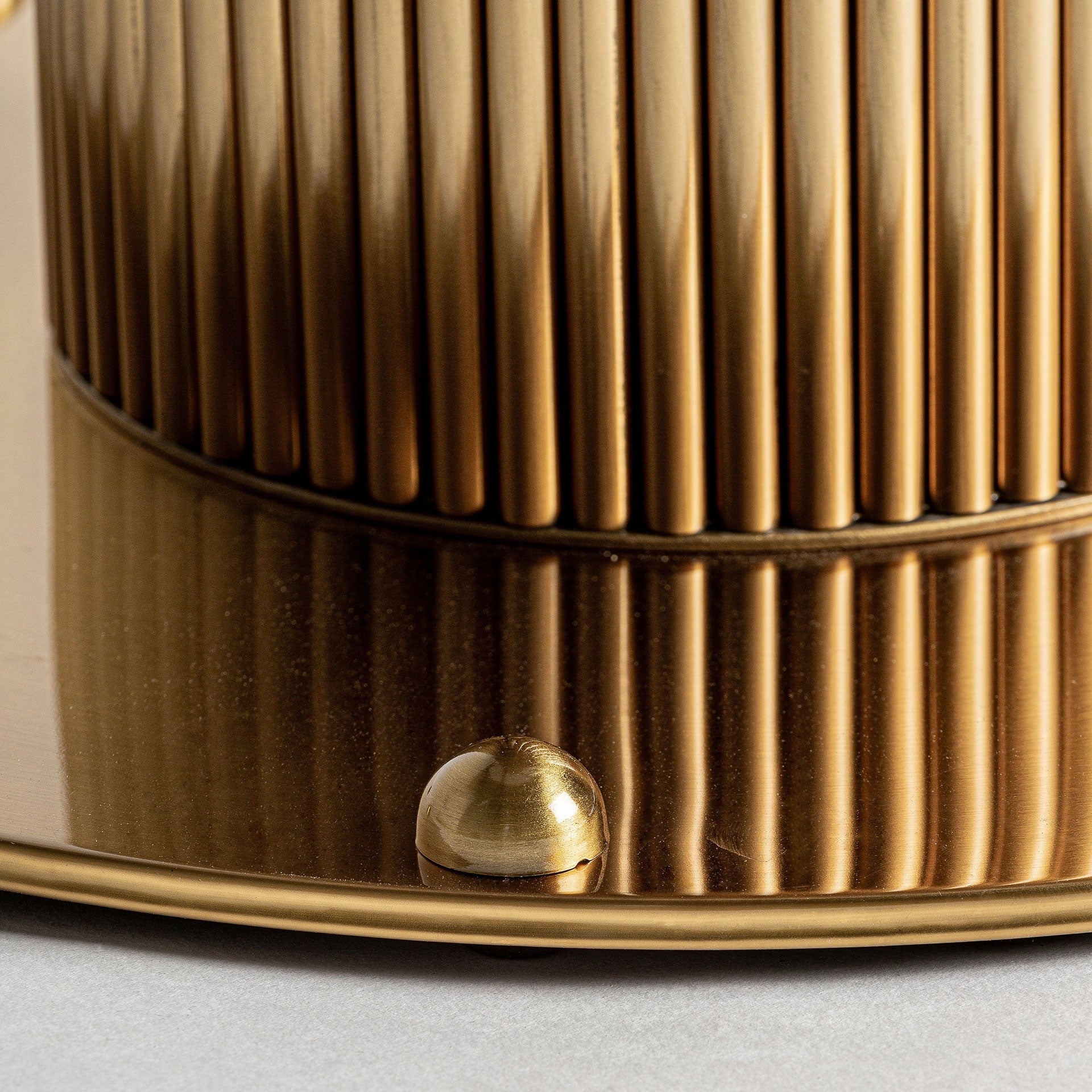 Round Bar Table DOLNY White Marble with Gold Base