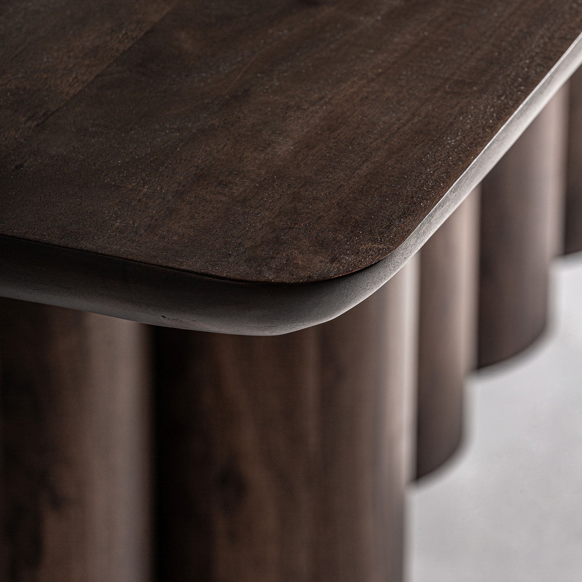BEKE Table Acacia Wood