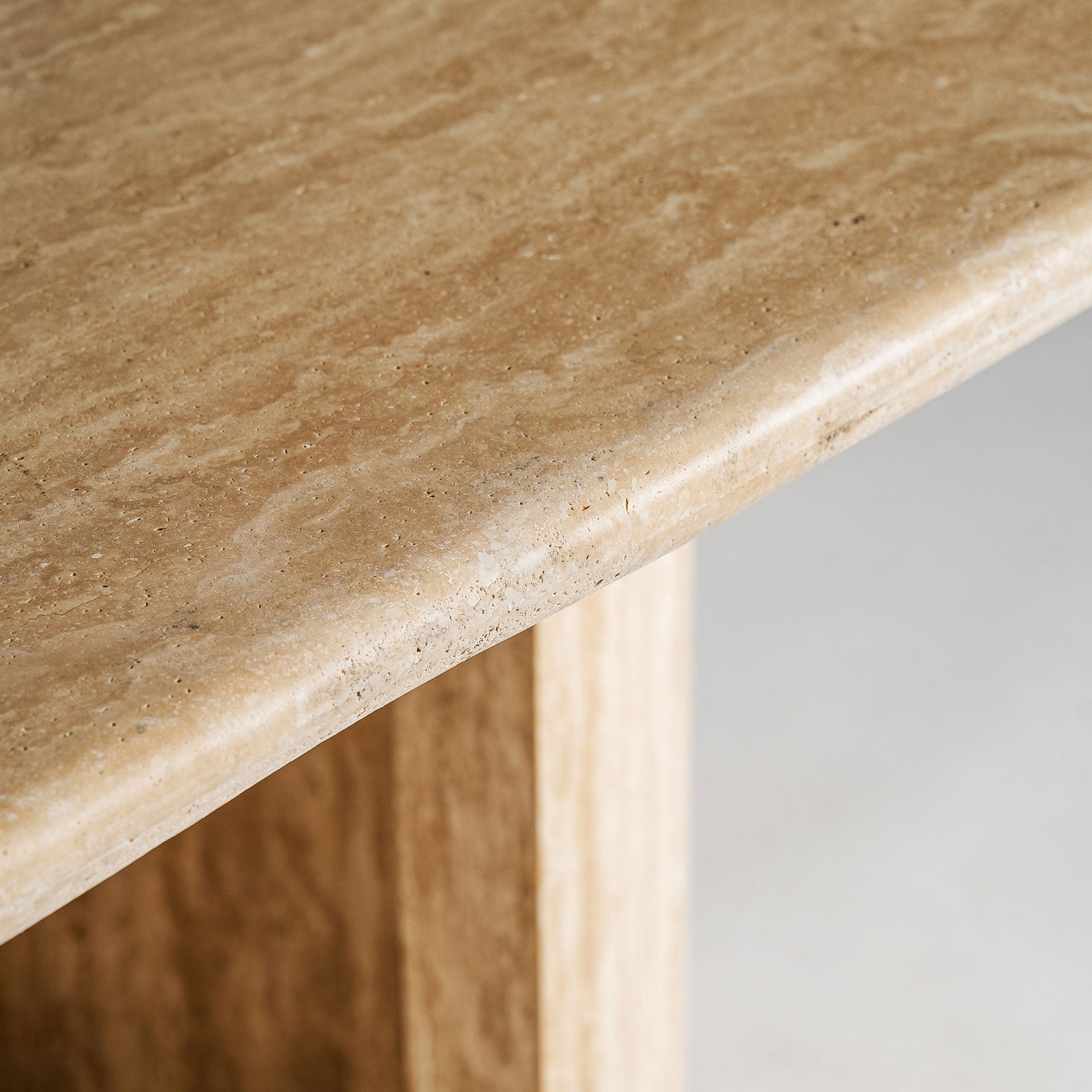 Ovaler Tisch THIENNES beige Travertin