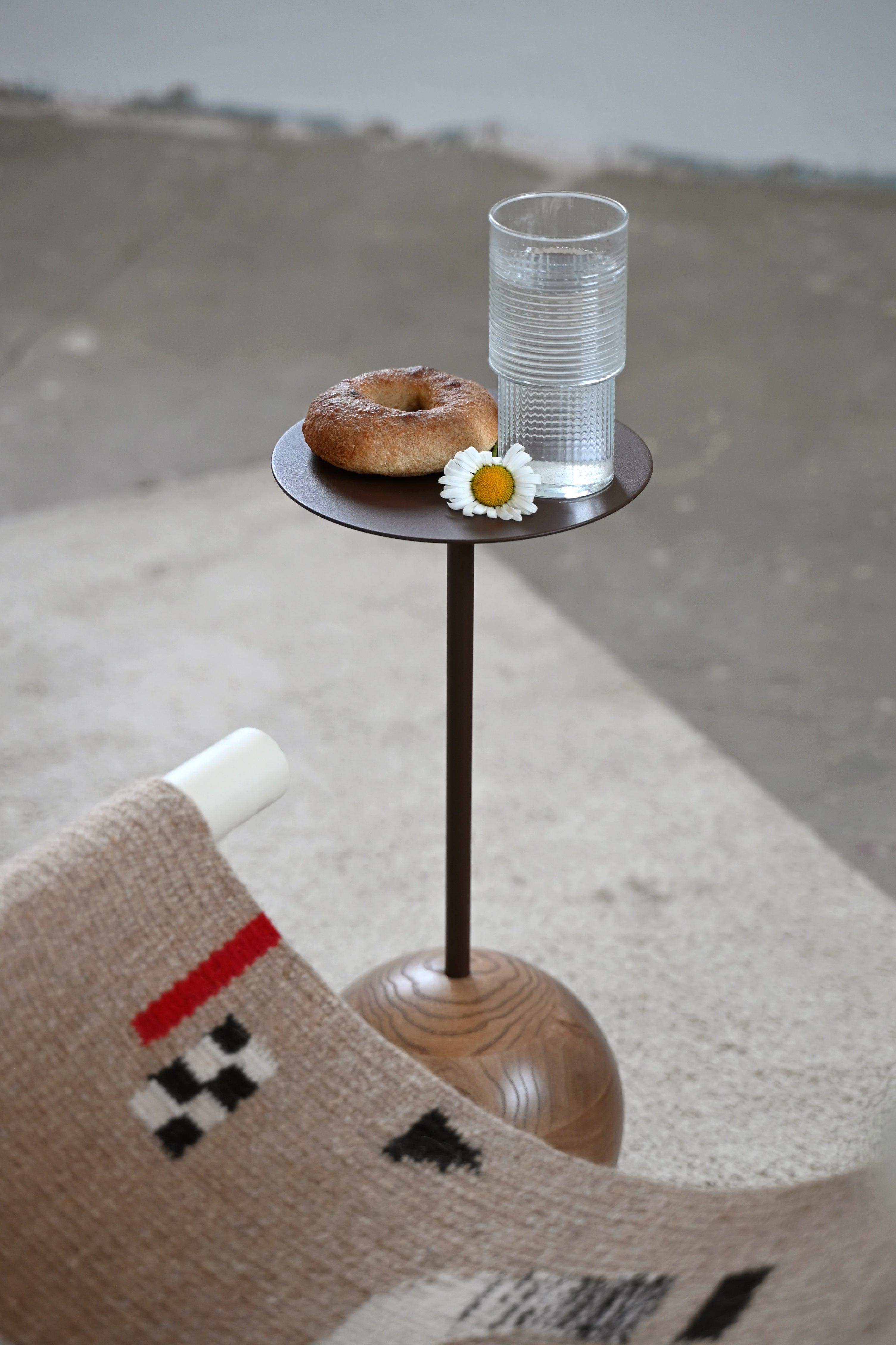 Kaffeetisch MINI SU aus Holz und Stahl