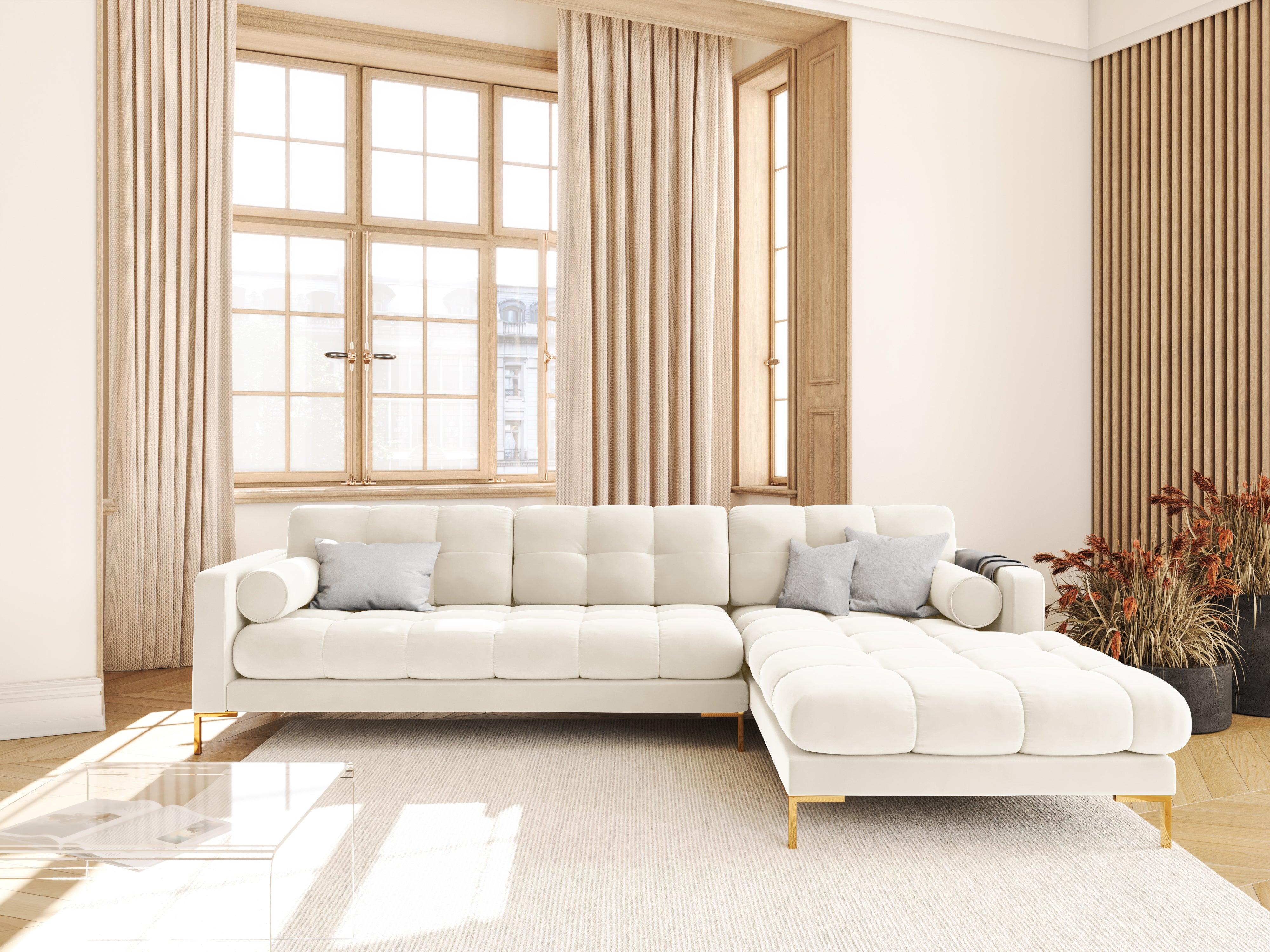 Narożnik aksamitny prawostronny BALI jasnobeżowy ze złotą podstawą Cosmopolitan Design Eye on Design