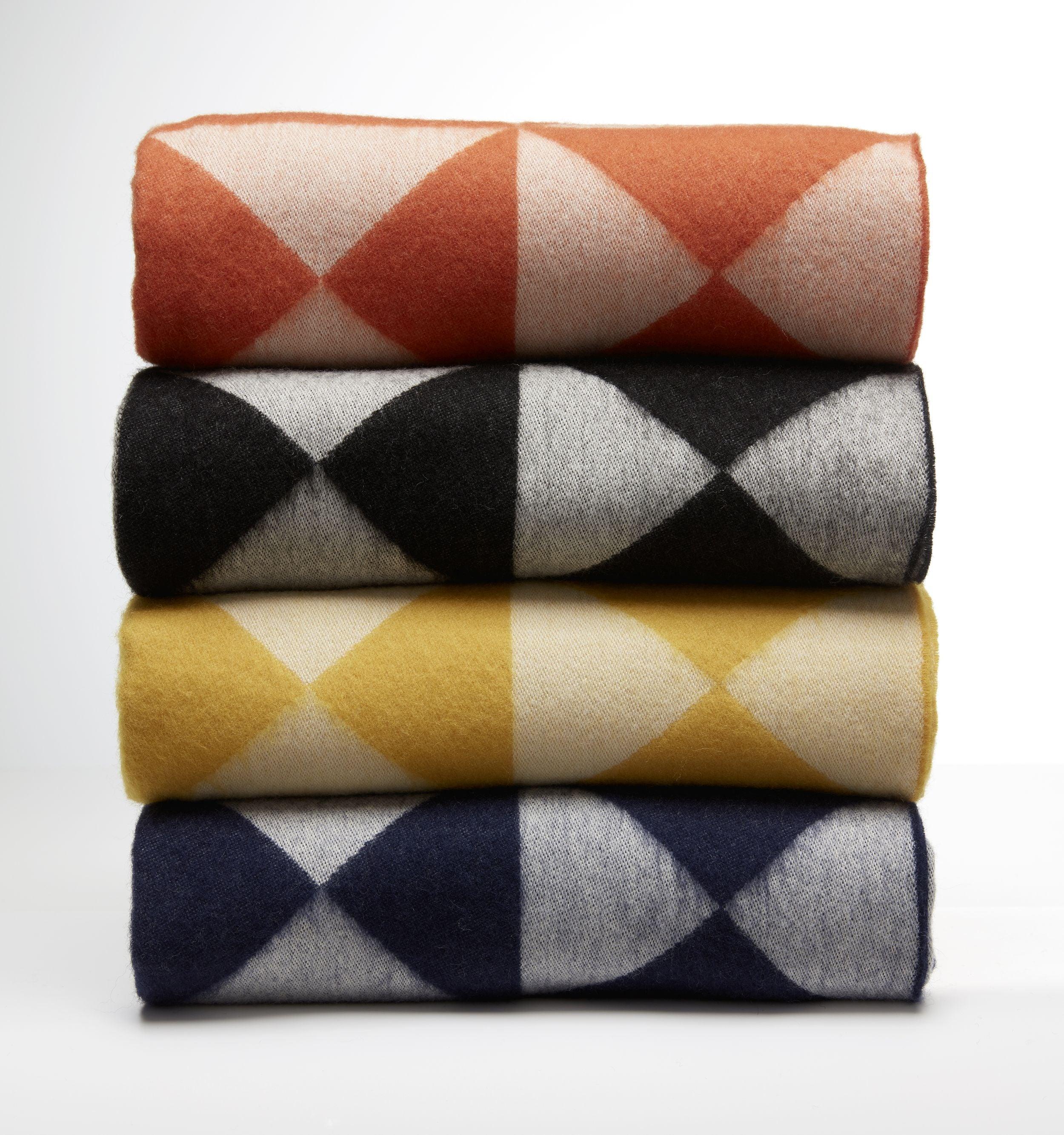 Narzuta MIRROR THROW pomarańczowy Verpan Eye on Design