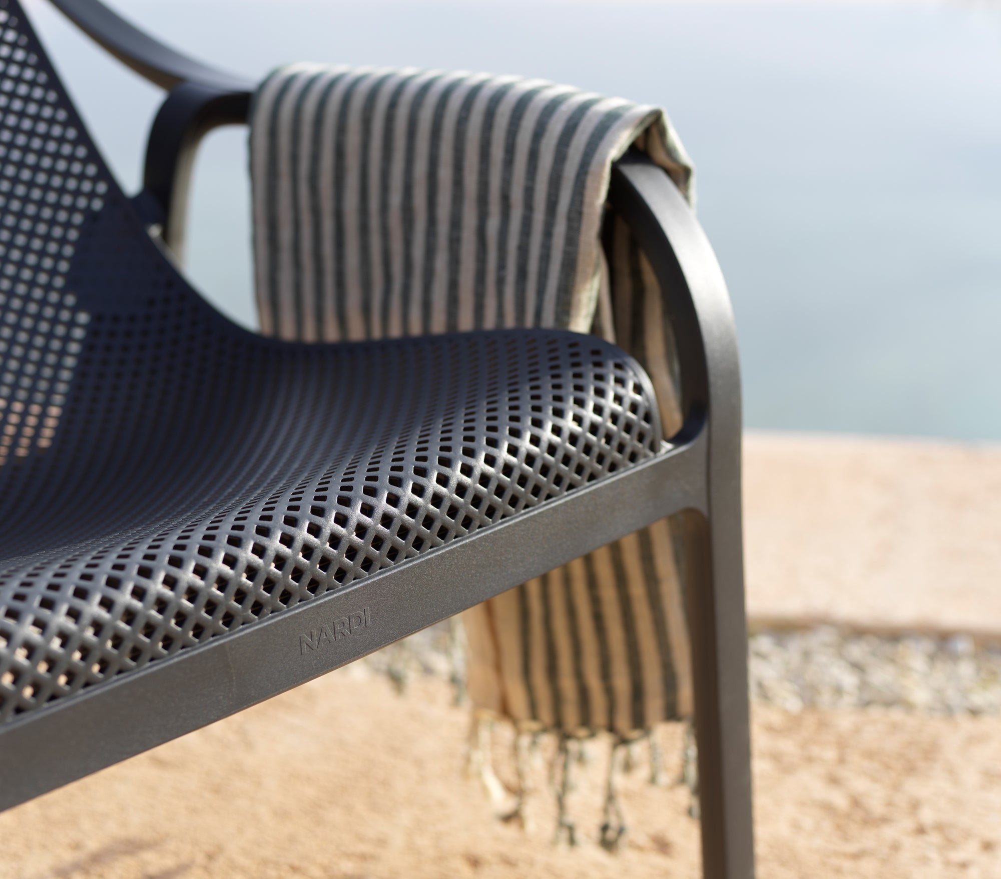 Außenstuhl NET weiß