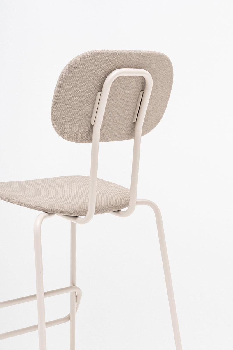 Hoker wysoki tapicerowany NEW SCHOOL metalowa podstawa – .mdd
