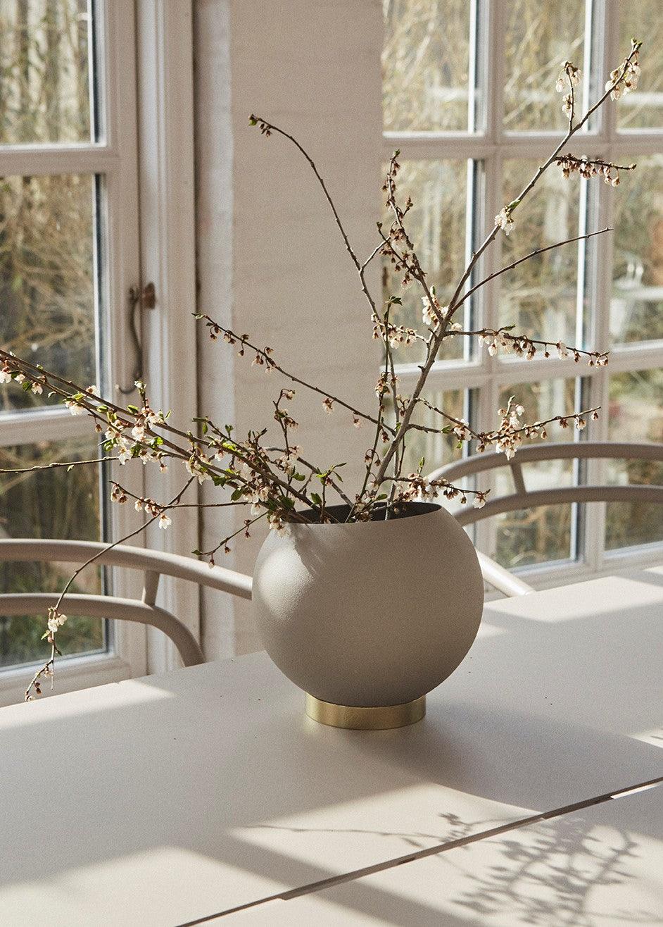 Osłonka GLOBE bordowy AYTM Eye on Design