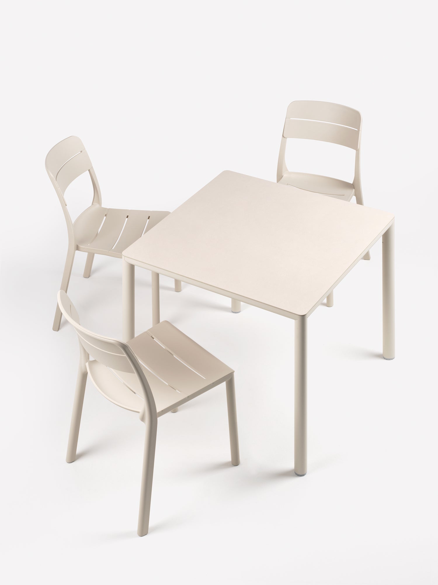 Quadratischer Außentisch PIAVE in Anthrazit