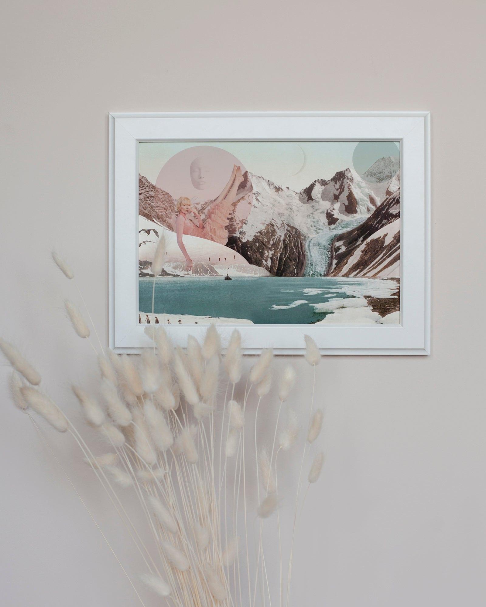 Plakat SNOWFLAKE ON THE TOP OF THE MOUNTAIN – Aleksandra Morawiak