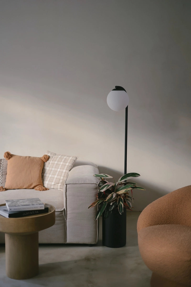 BOTANICA DECO XL black floor lamp with table