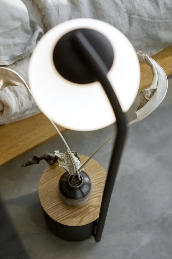 BOTANICA DECO XL black floor lamp with table