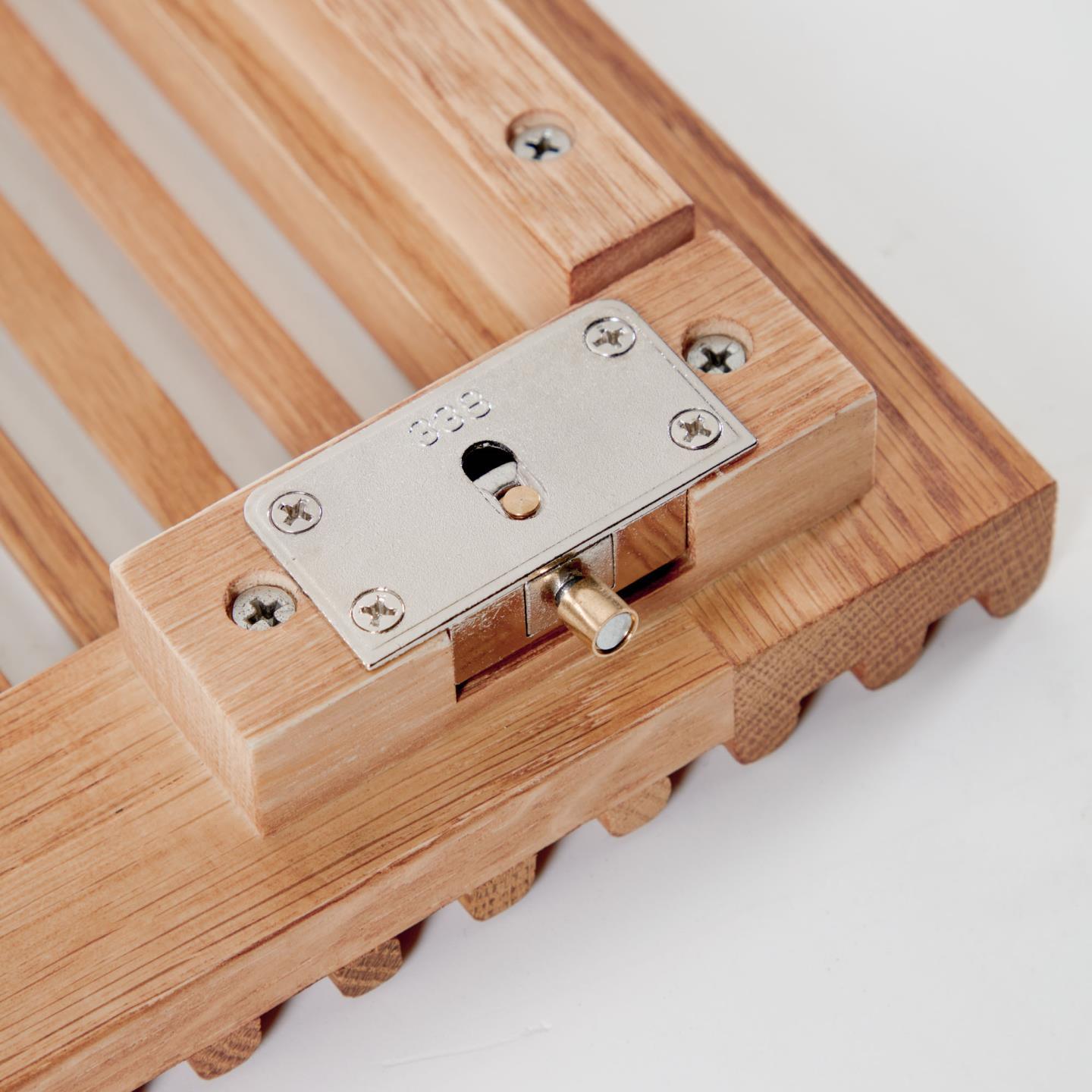 Regał BEYLA lite drewno dębowe La Forma Eye on Design