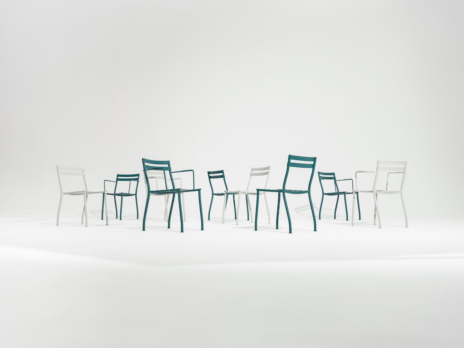 Ein Set Gartenstühle Flander verzinkt stahl