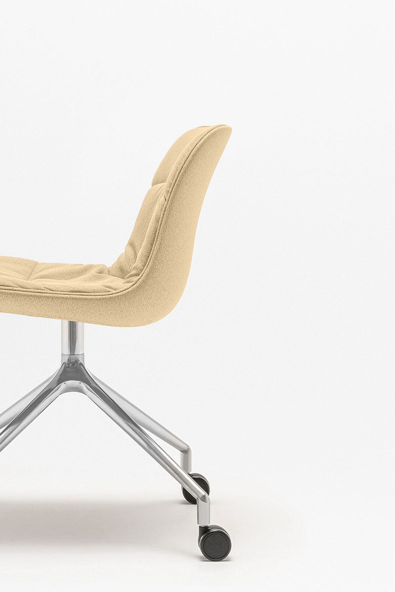 Krzesło obrotowe BALTIC 2 SOFT DUO aluminium polerowane – .mdd